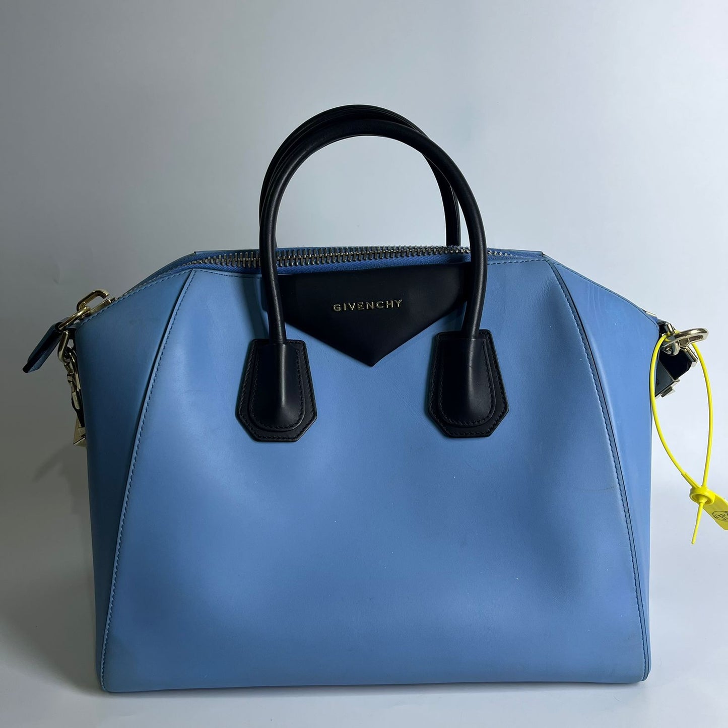 Givenchy Antigona Two-Toned Large Blue/Black