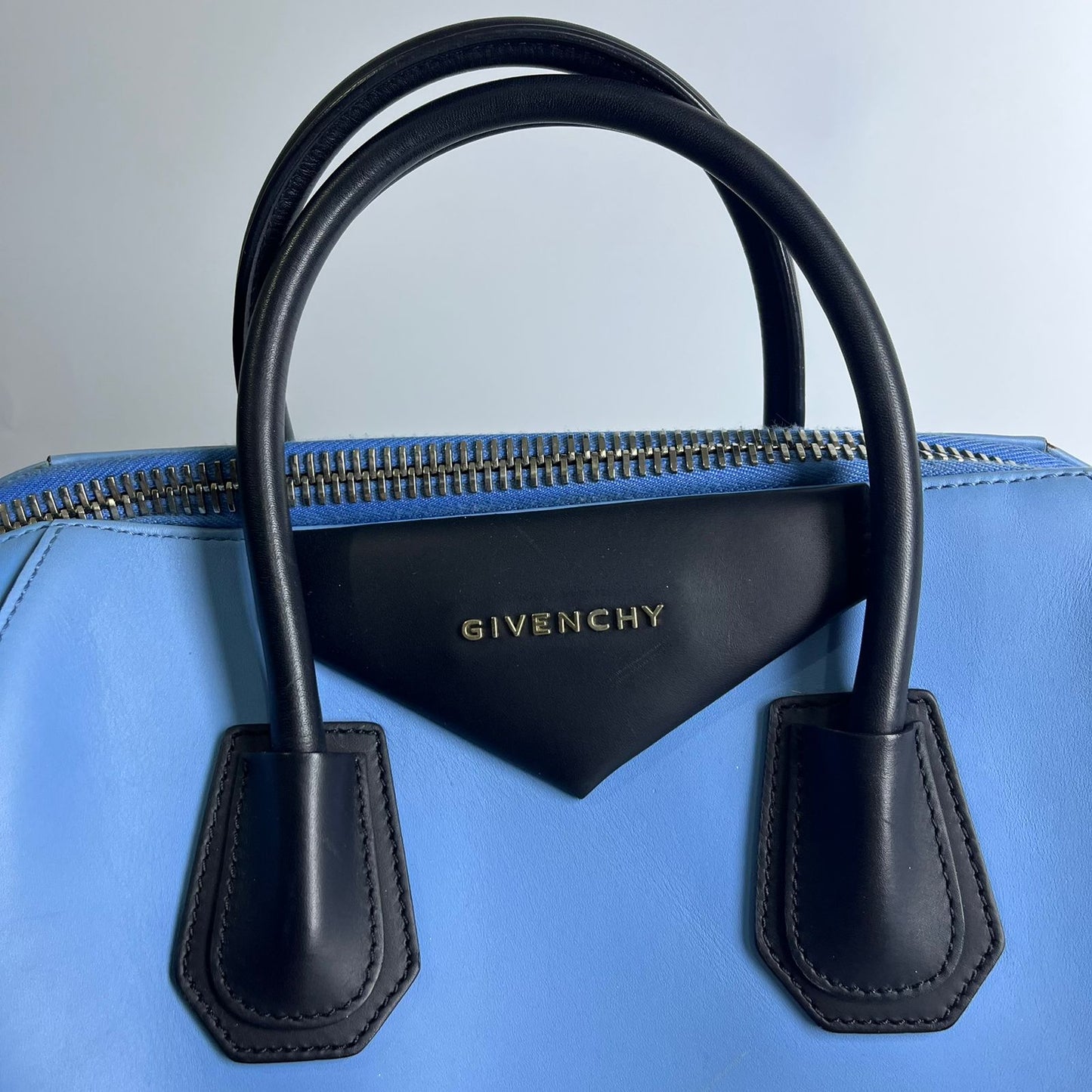Givenchy Antigona Two-Toned Large Blue/Black