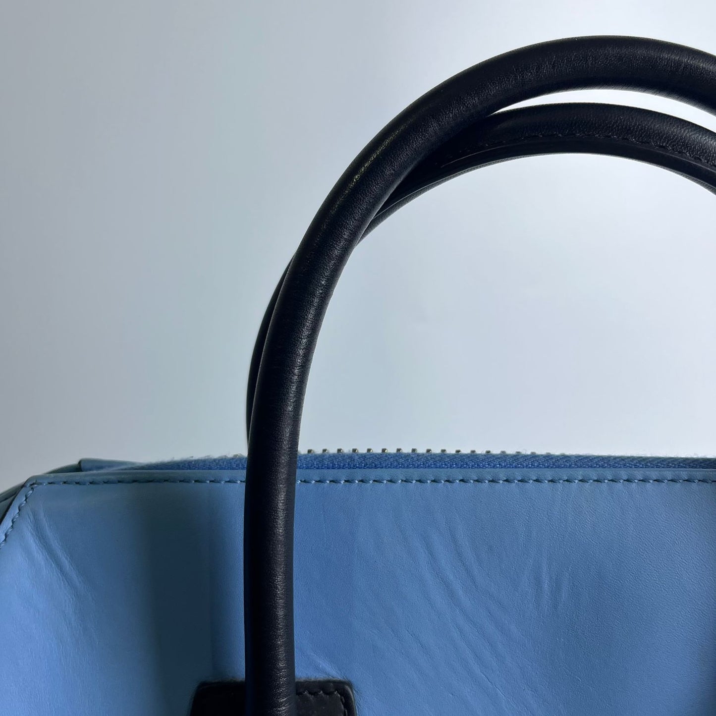 Givenchy Antigona Two-Toned Large Blue/Black