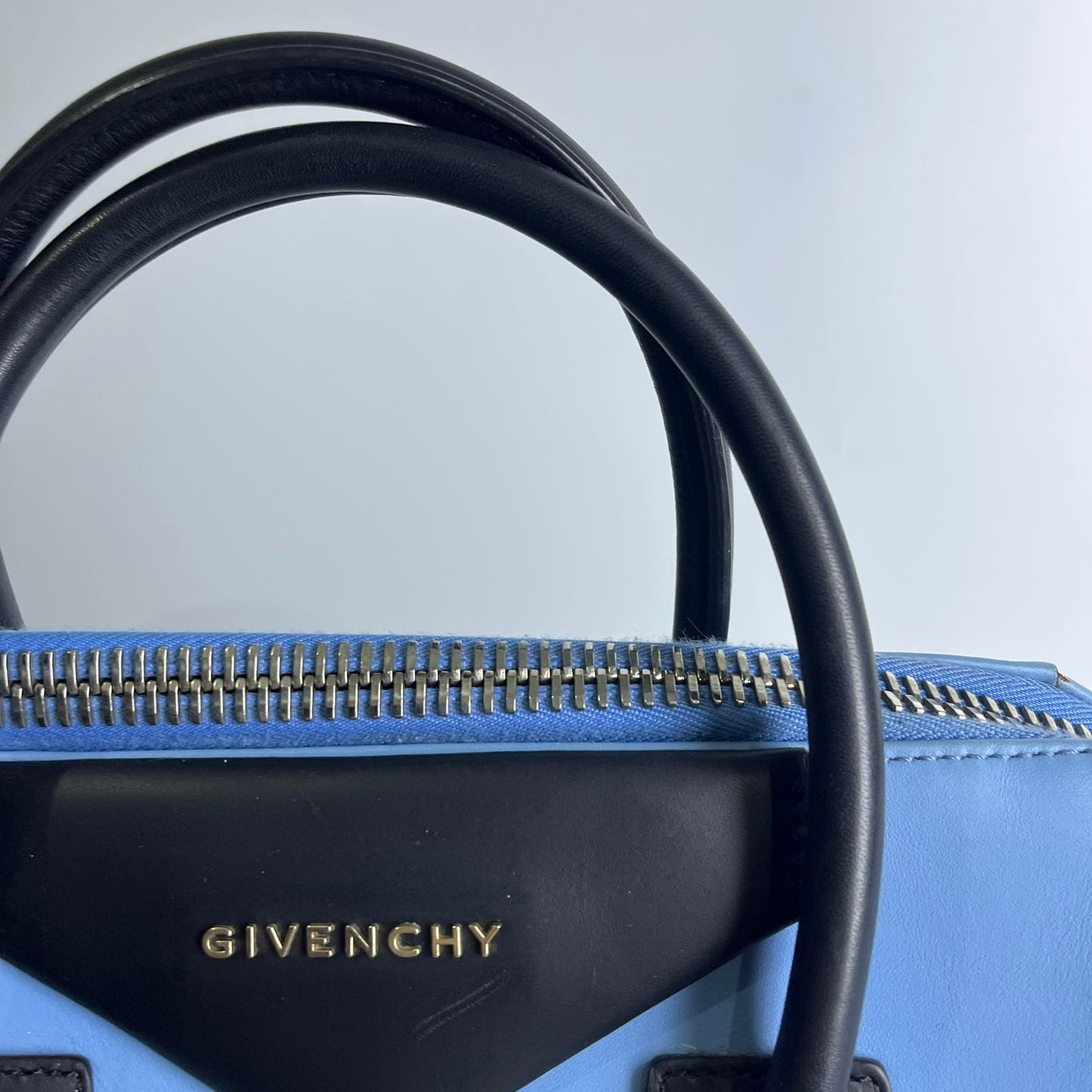 Givenchy Antigona Two-Toned Large Blue/Black