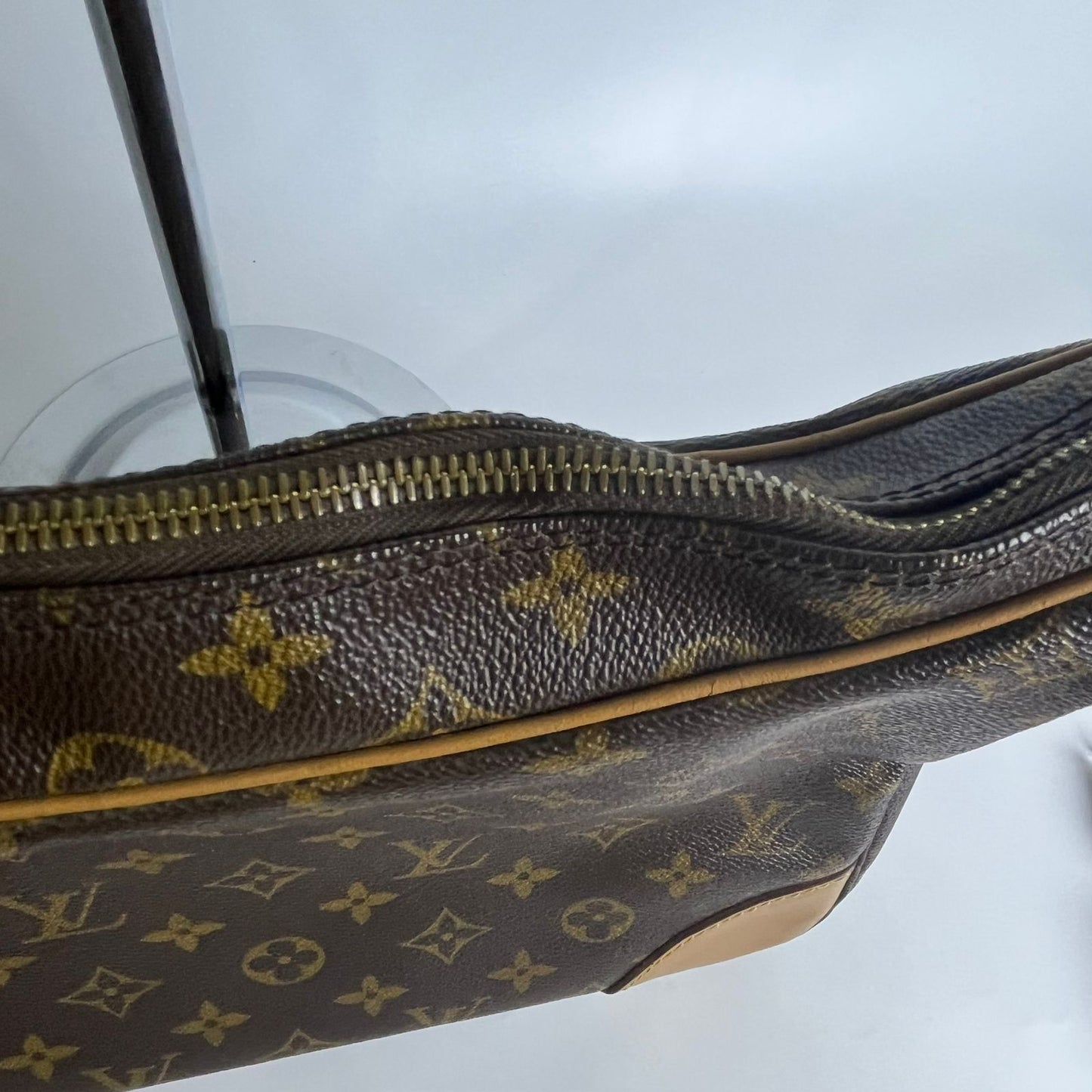 Louis Vuitton	Boulogne 30 Shoulder Bag Monogram Canvas