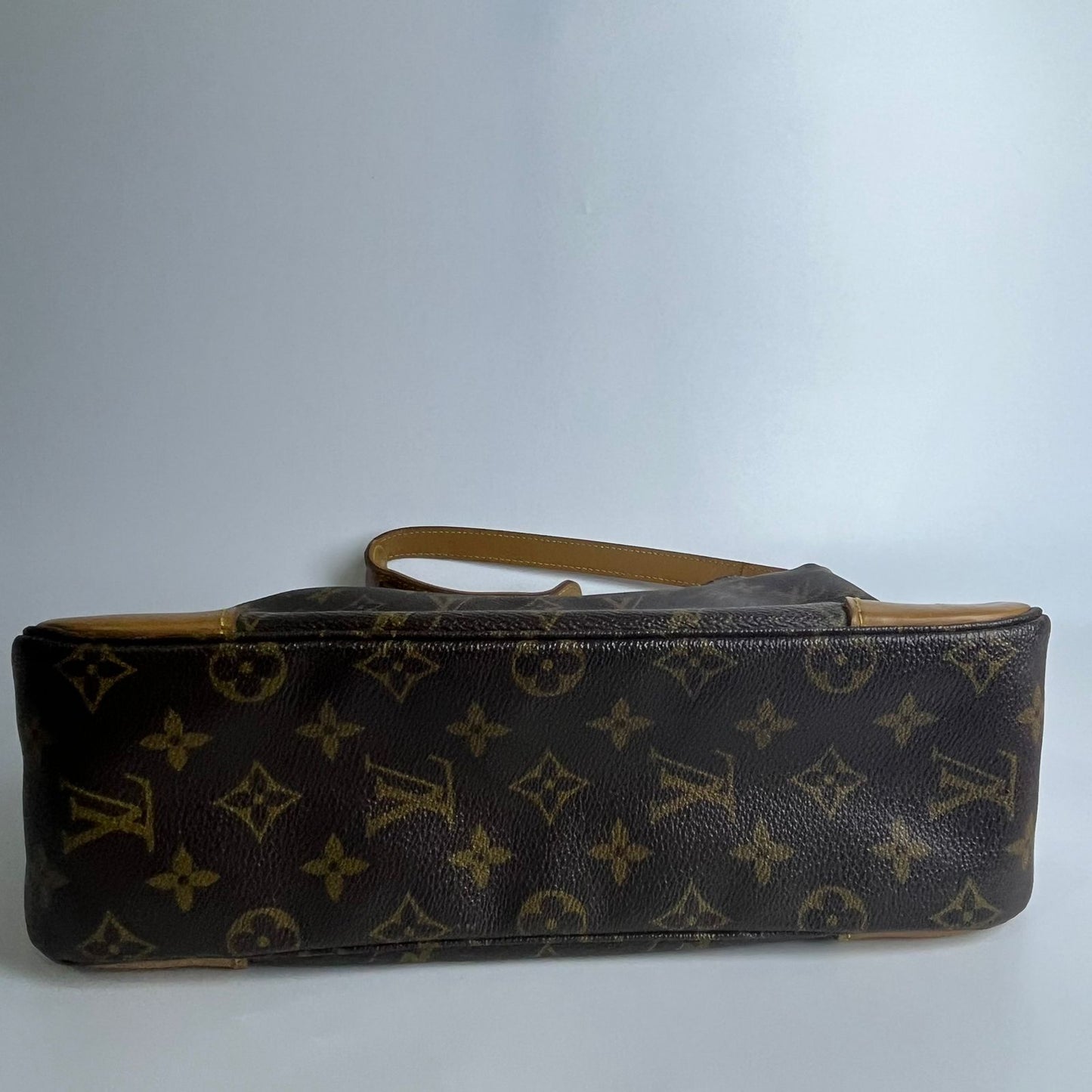 Louis Vuitton	Boulogne 30 Shoulder Bag Monogram Canvas