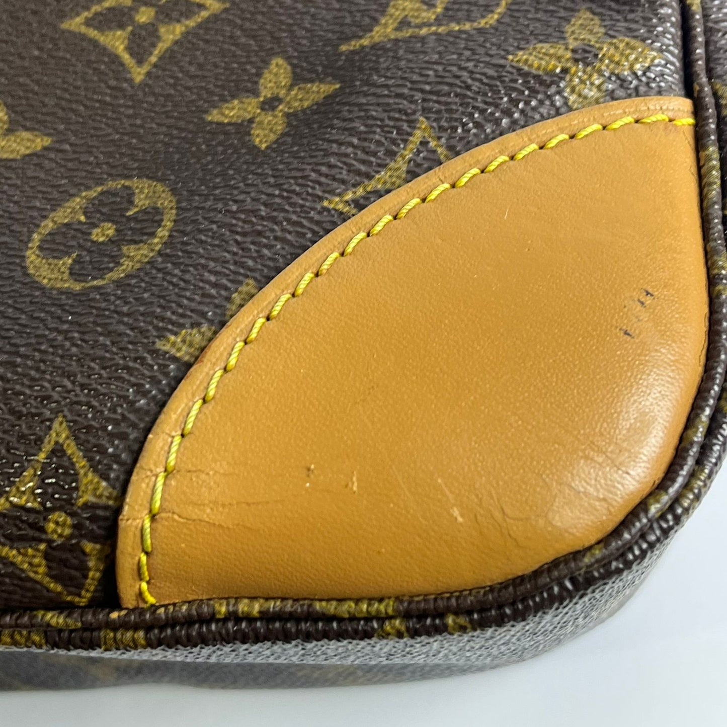 Louis Vuitton	Boulogne 30 Shoulder Bag Monogram Canvas