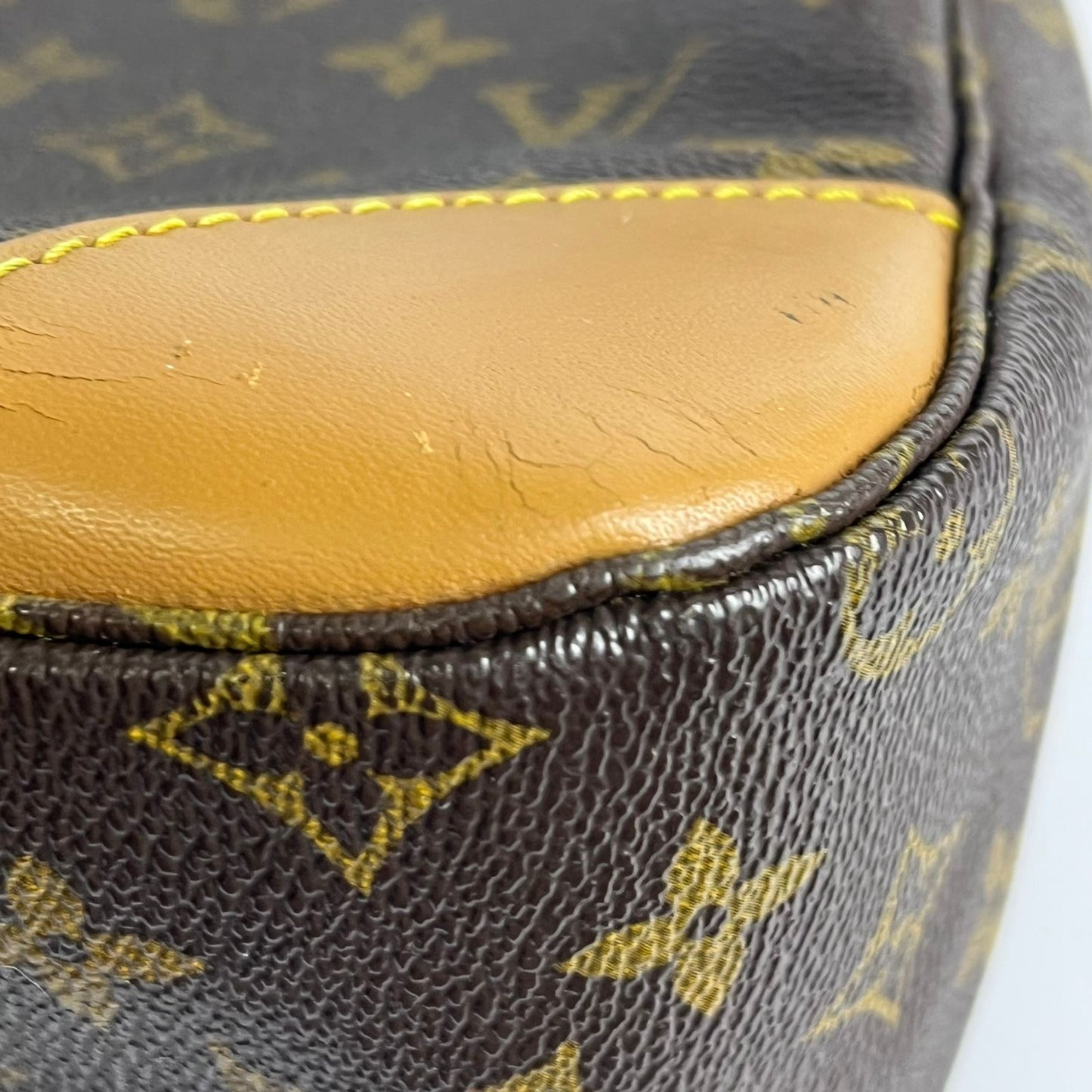 Louis Vuitton	Boulogne 30 Shoulder Bag Monogram Canvas