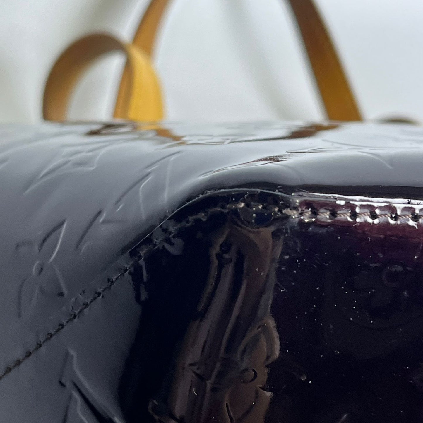 Louis Vuitton	Vernis Bellevue Handbag Dark Violet