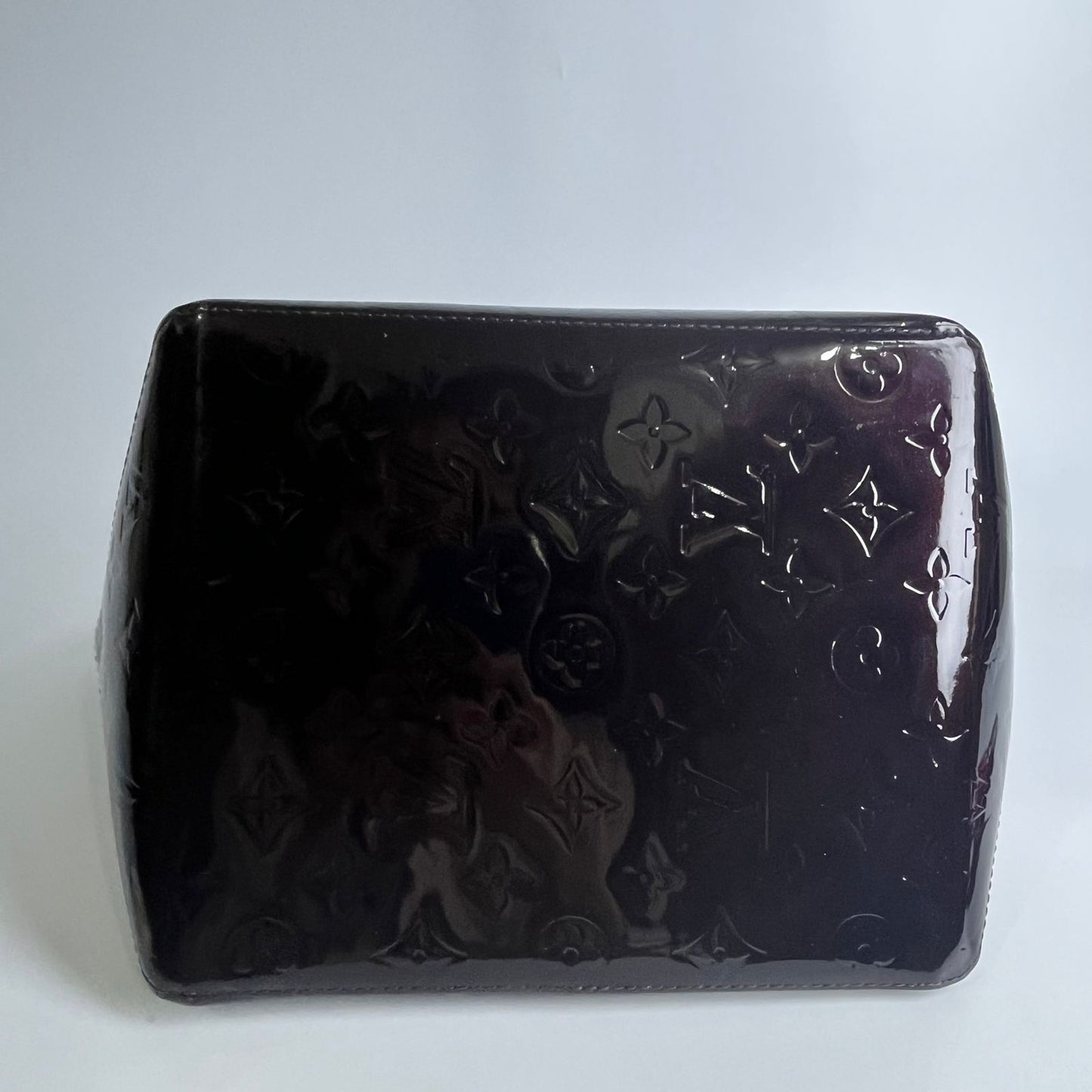 Louis Vuitton	Vernis Bellevue Handbag Dark Violet