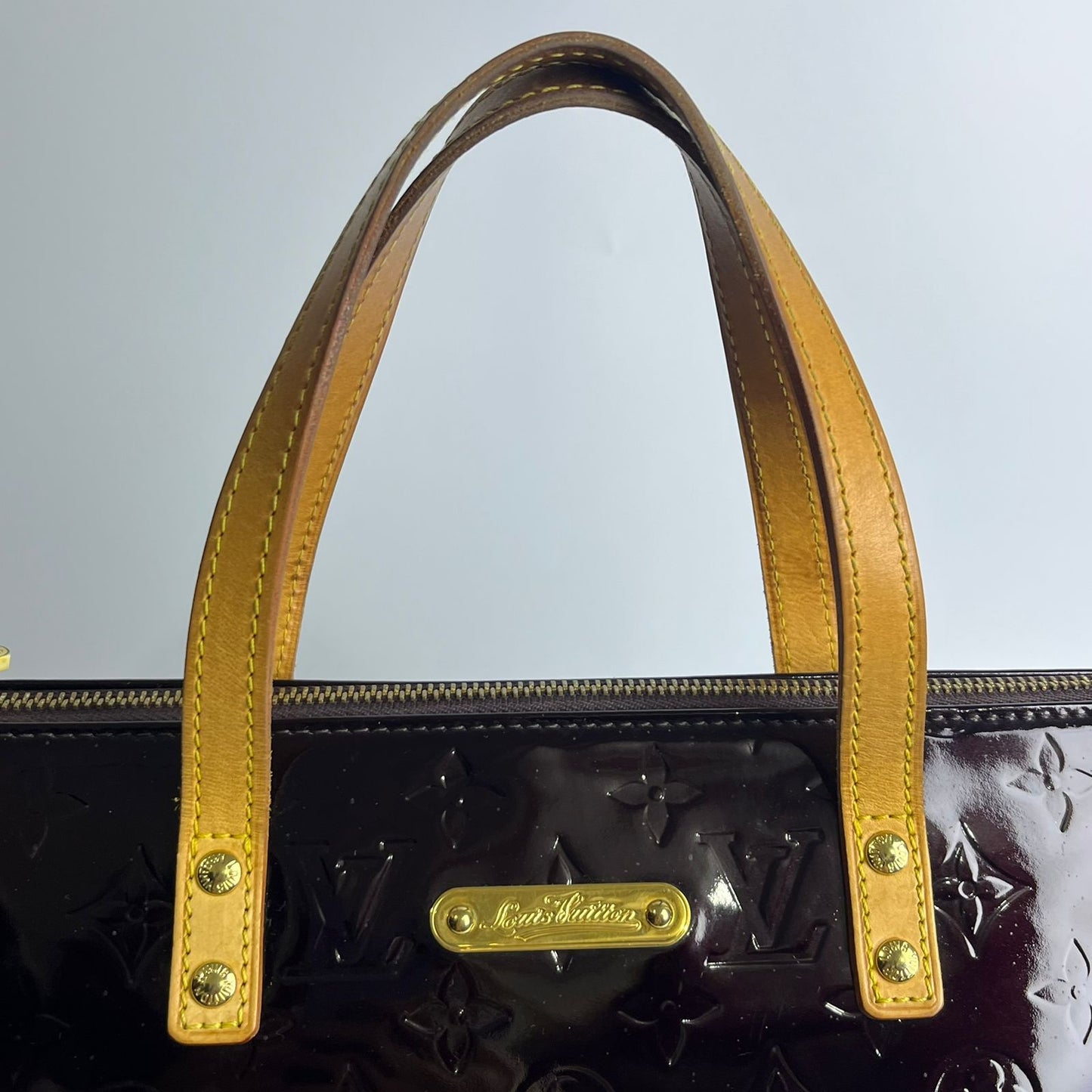 Louis Vuitton	Vernis Bellevue Handbag Dark Violet