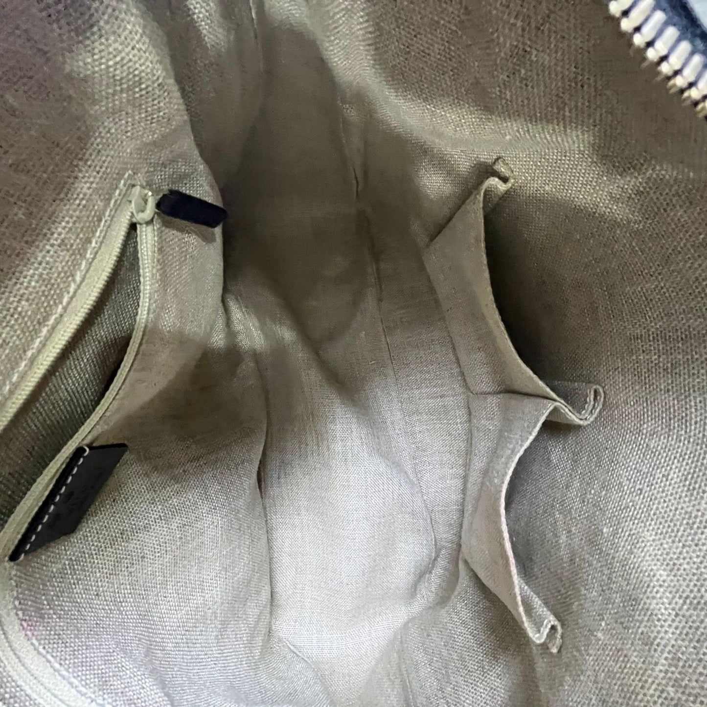 Gucci Microguccissima Hobo Bag Black