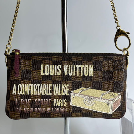 Louis Vuitton	Milla MM Pochette DE Limited Edition Trunk Illustration