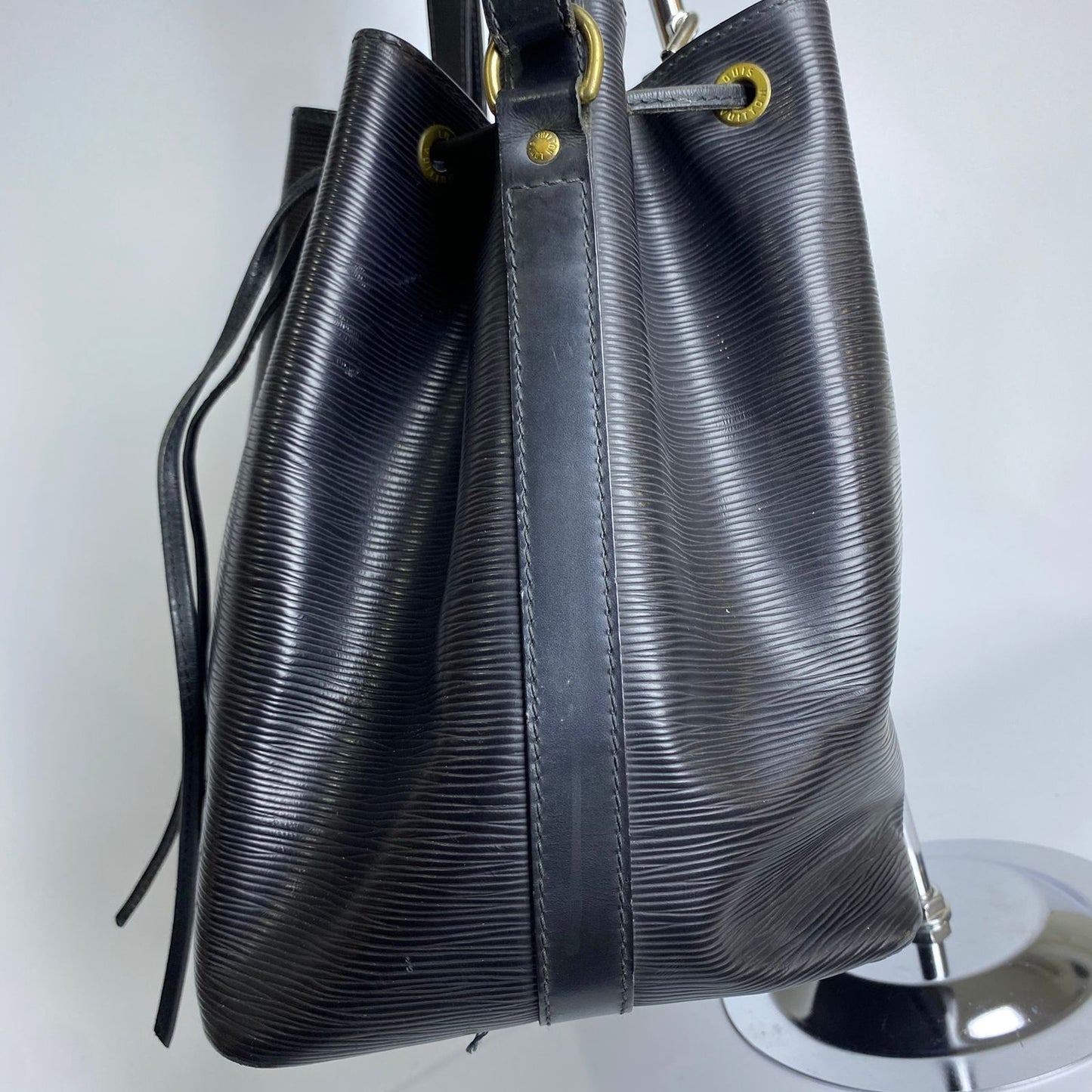 Louis Vuitton	Epi Noe Black
