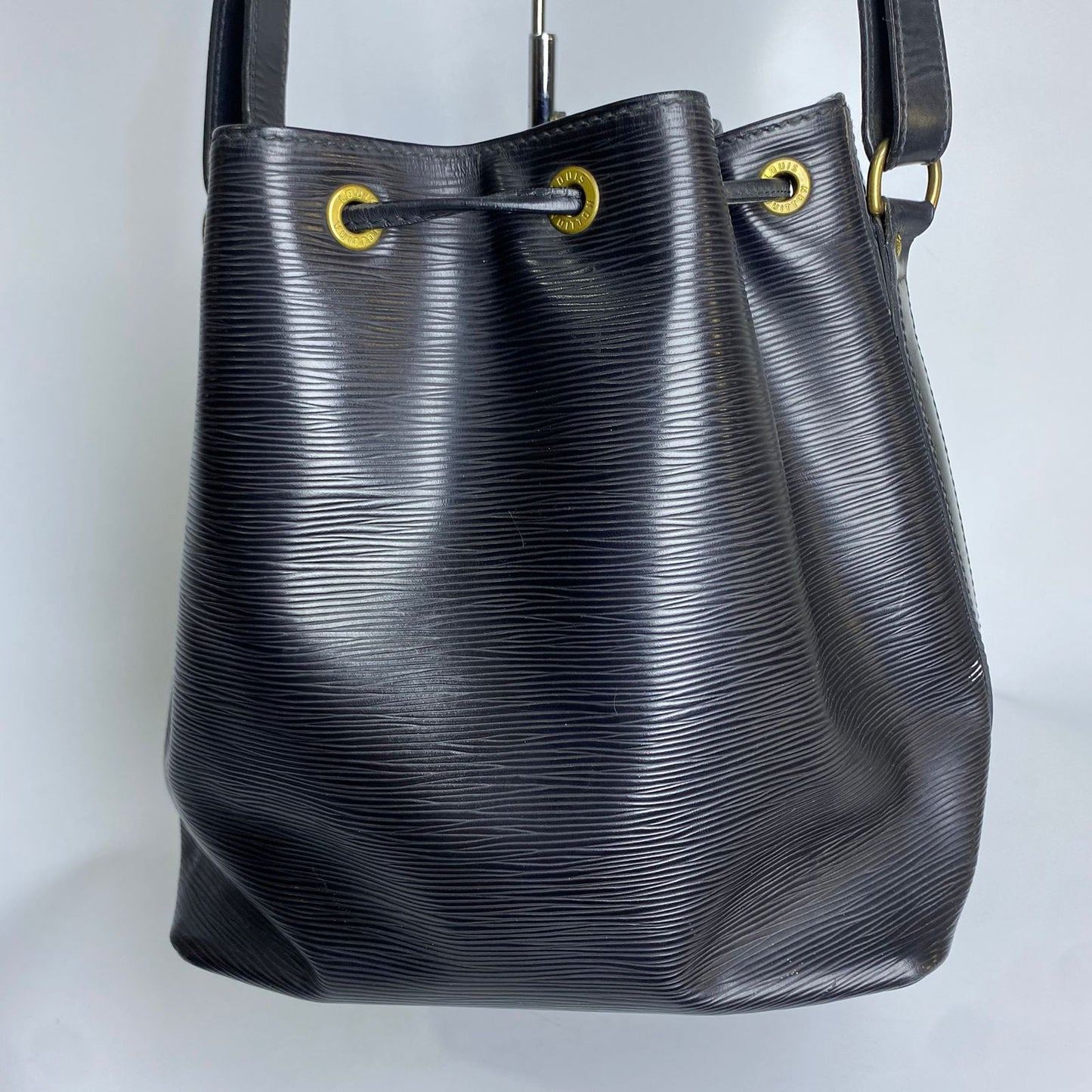 Louis Vuitton	Epi Noe Black