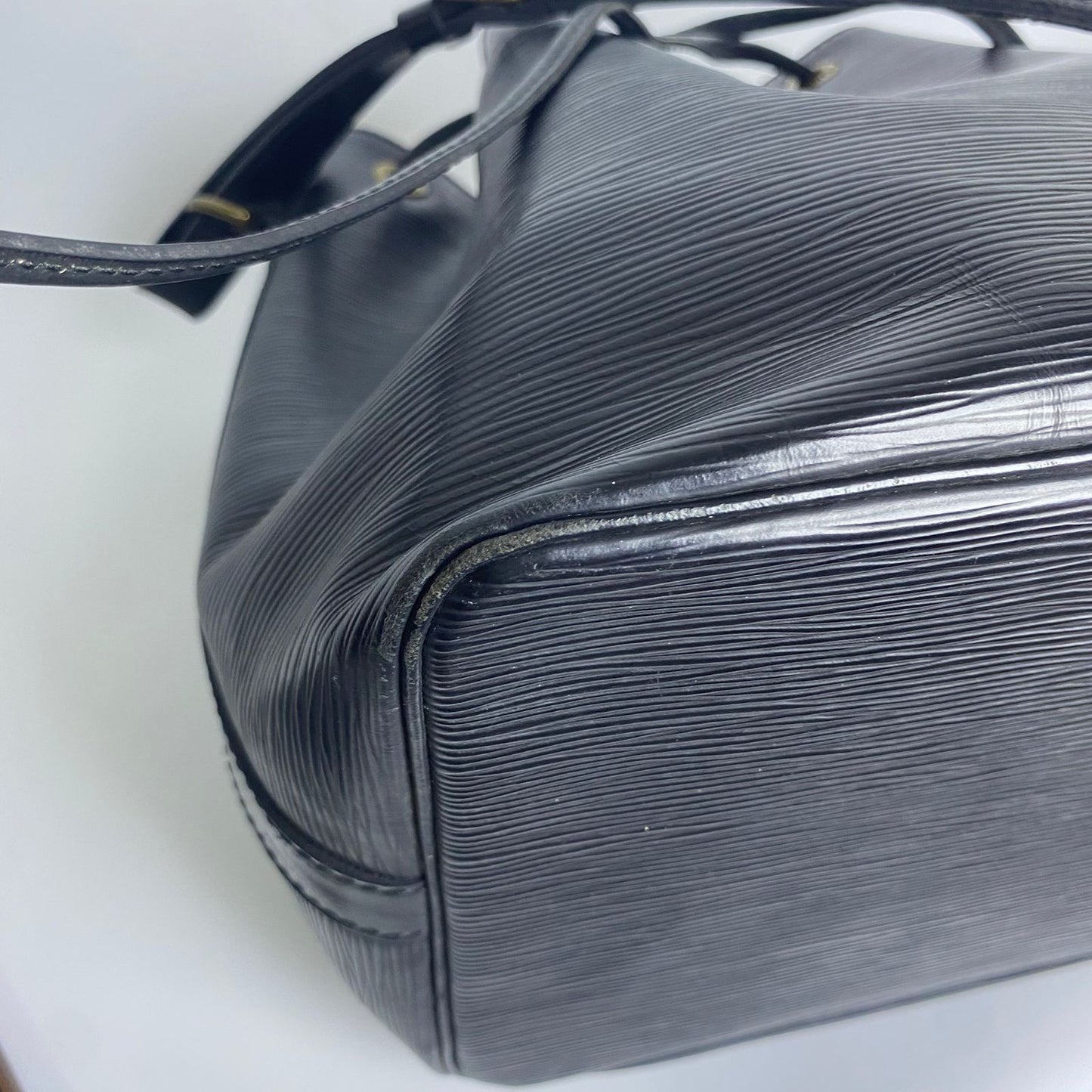Louis Vuitton	Epi Noe Black