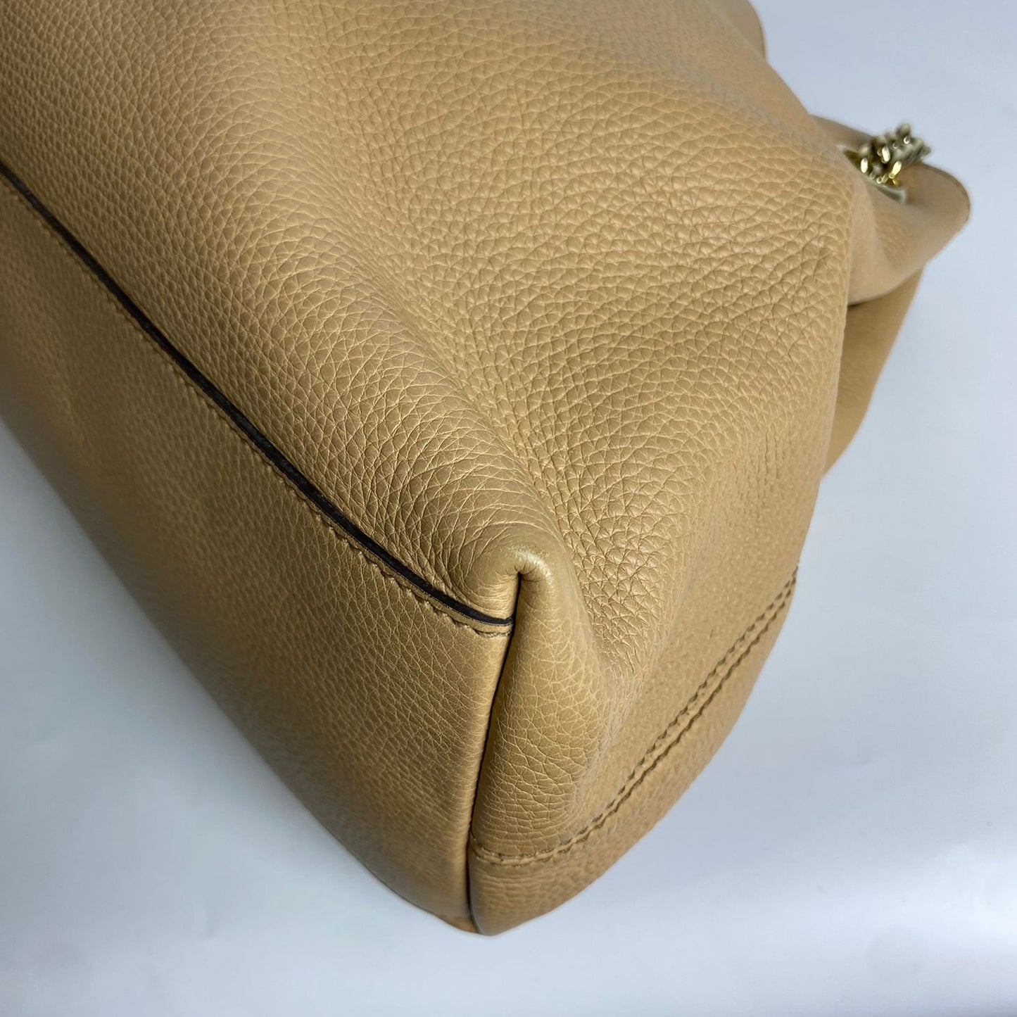 Gucci Soho Chain Tote Bag Beige