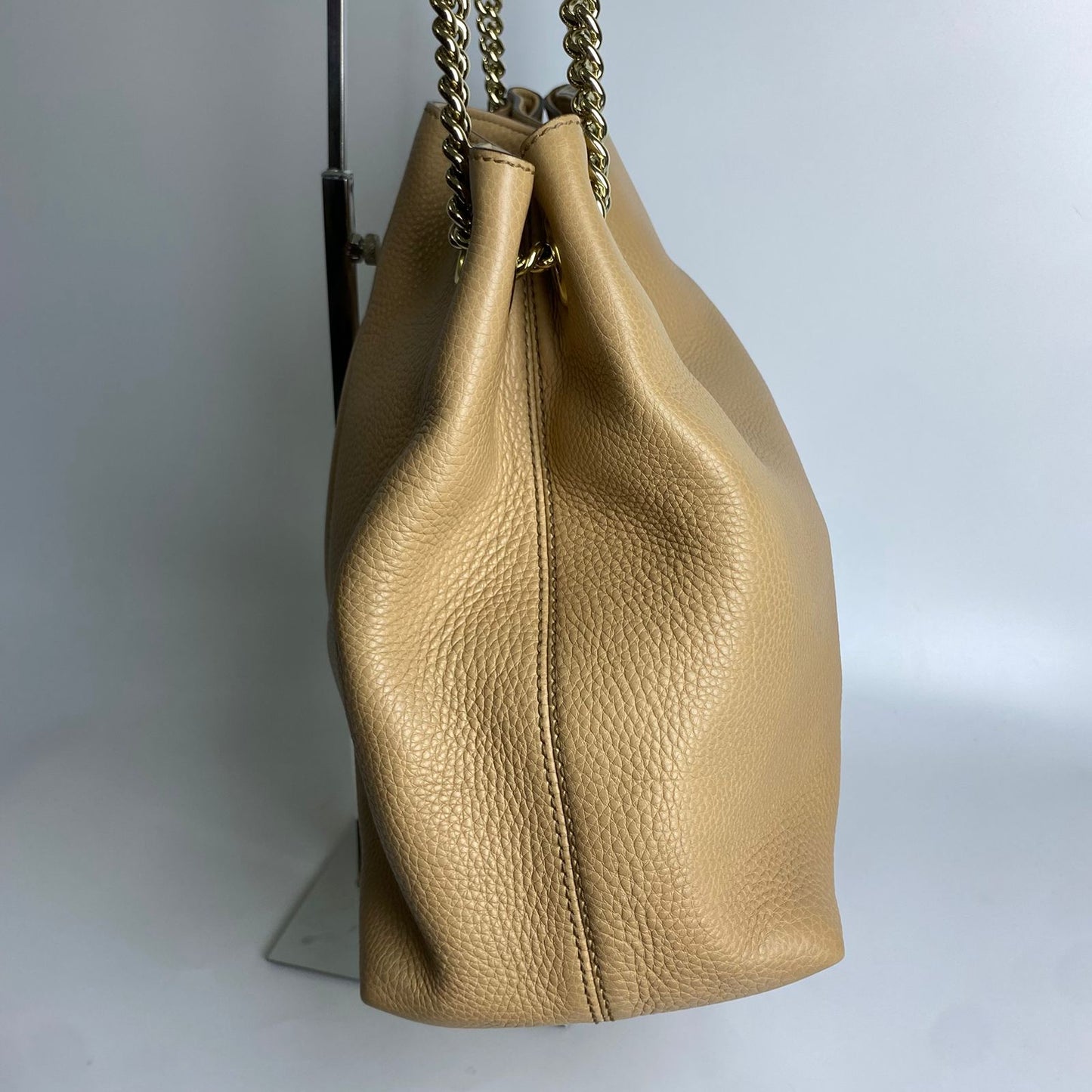 Gucci Soho Chain Tote Bag Beige