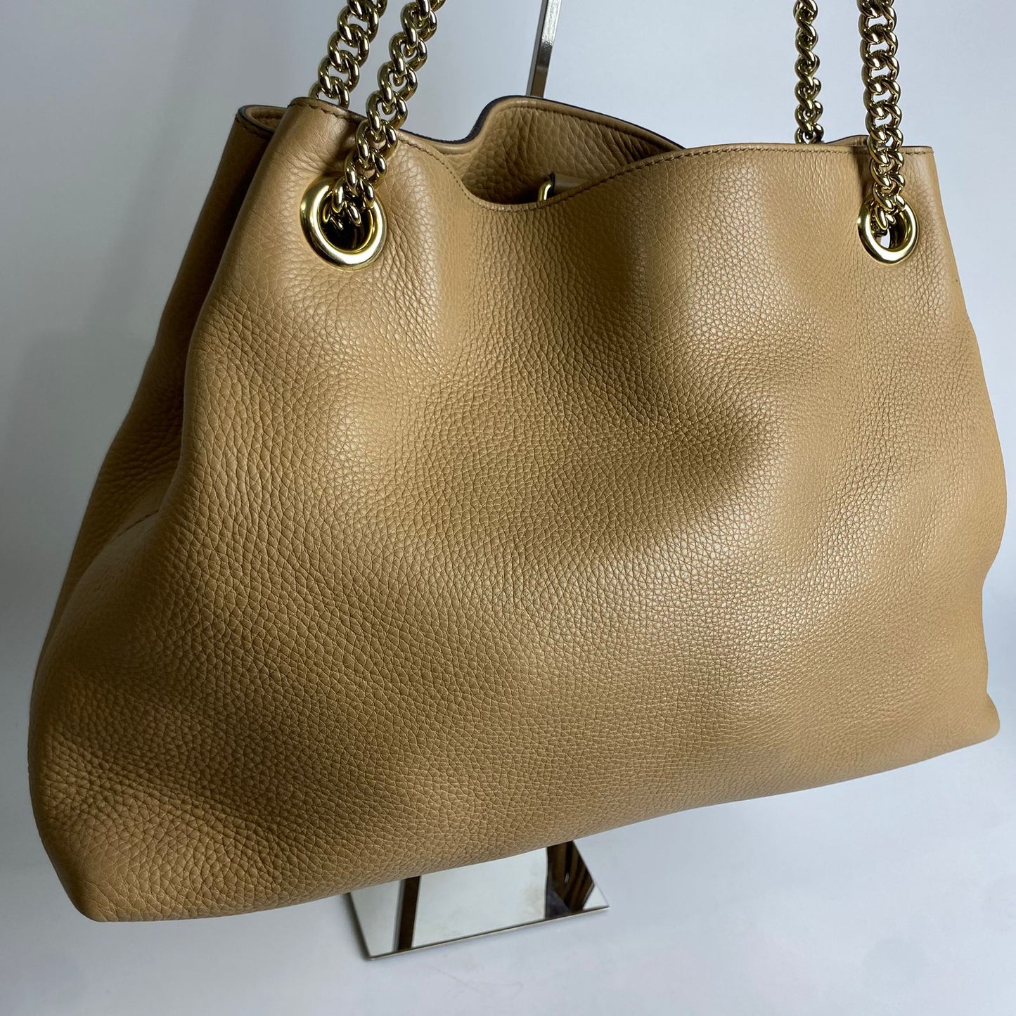 Gucci Soho Chain Tote Bag Beige