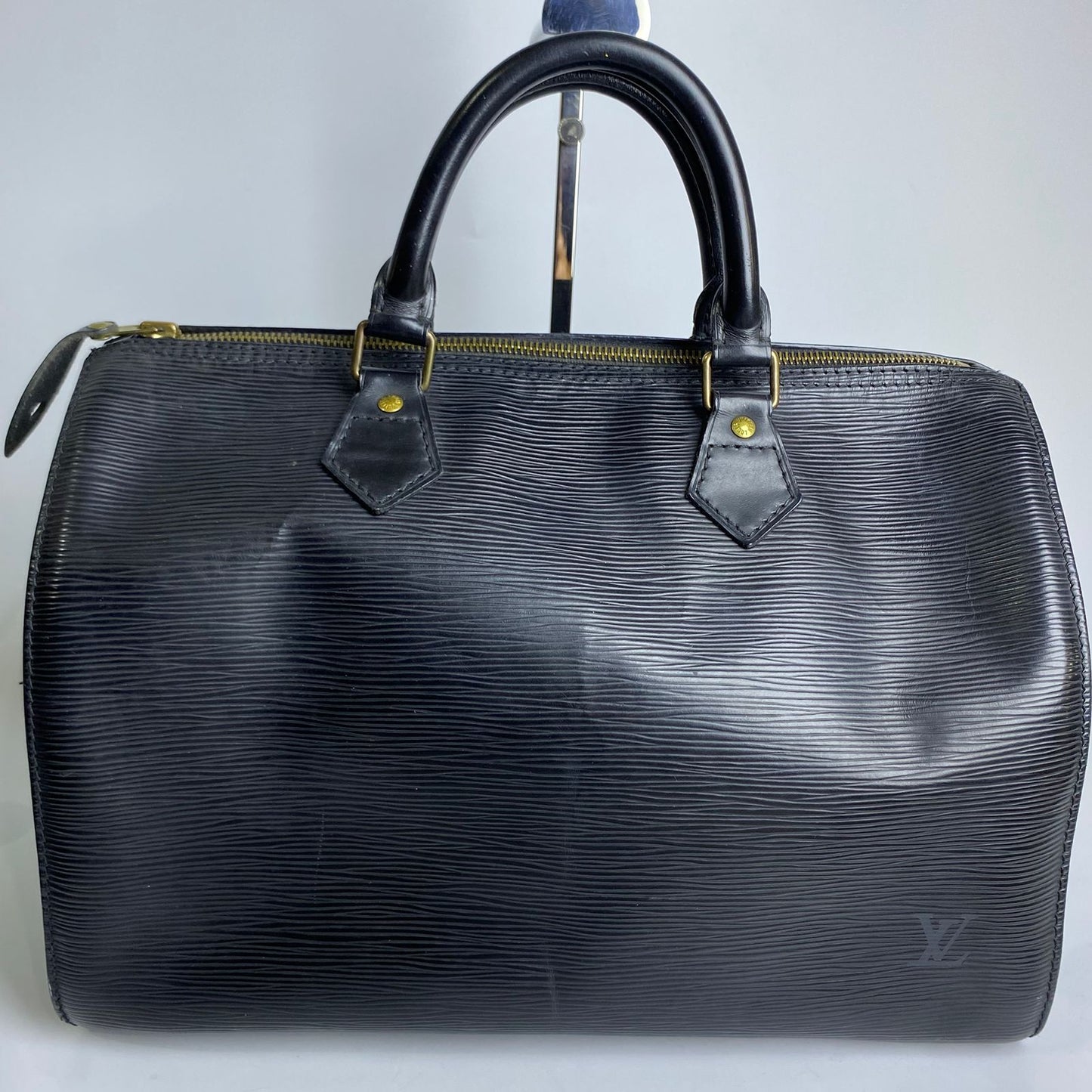 Louis Vuitton	Speedy 30 Epi Black