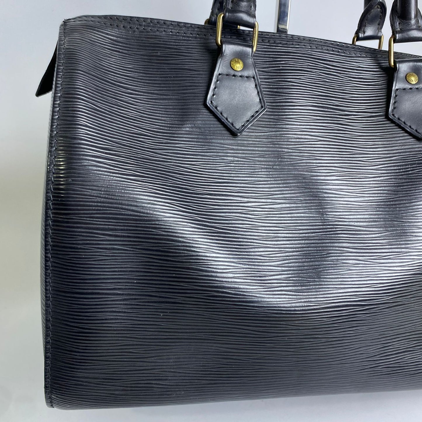 Louis Vuitton	Speedy 30 Epi Black