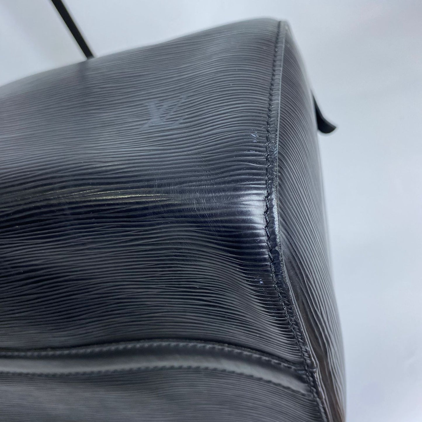 Louis Vuitton	Speedy 30 Epi Black