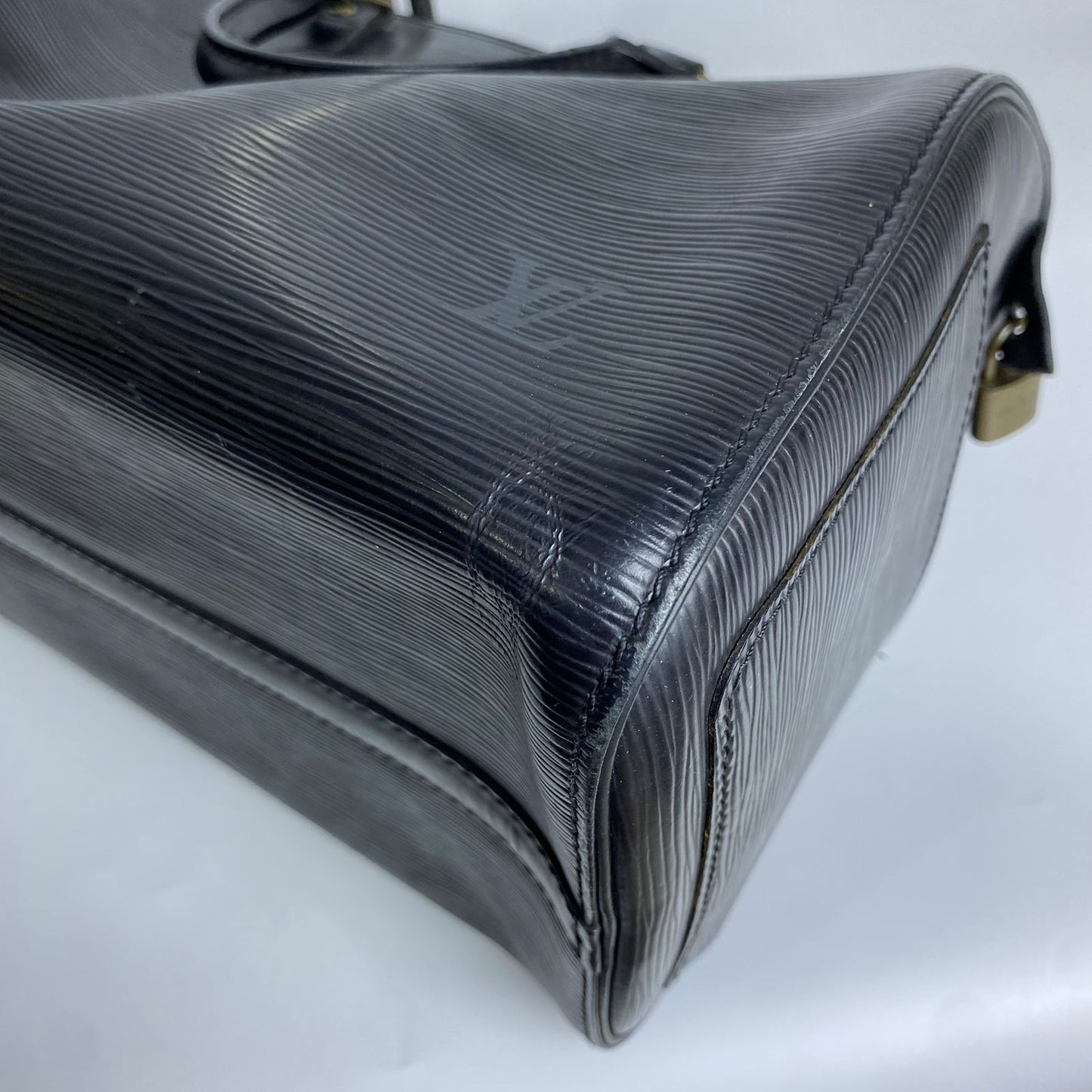 Louis Vuitton	Speedy 30 Epi Black