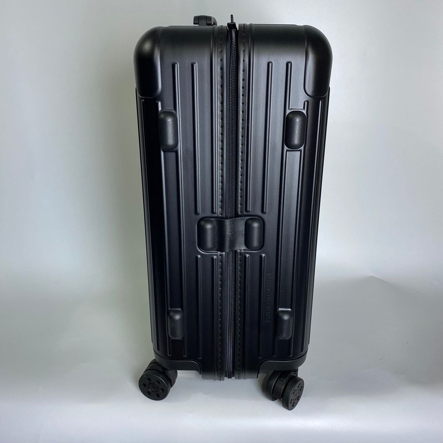 Rimowa	Cabin Original Aluminum Black