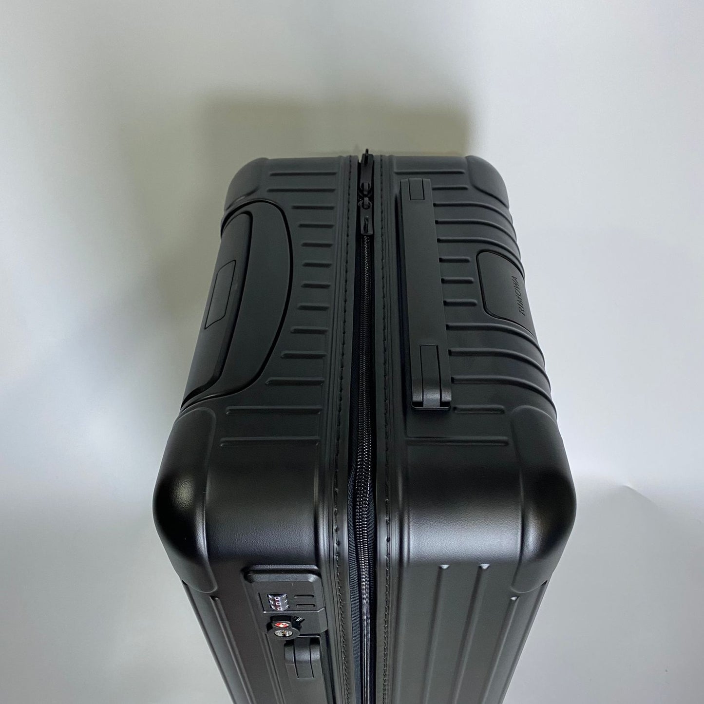 Rimowa	Cabin Original Aluminum Black