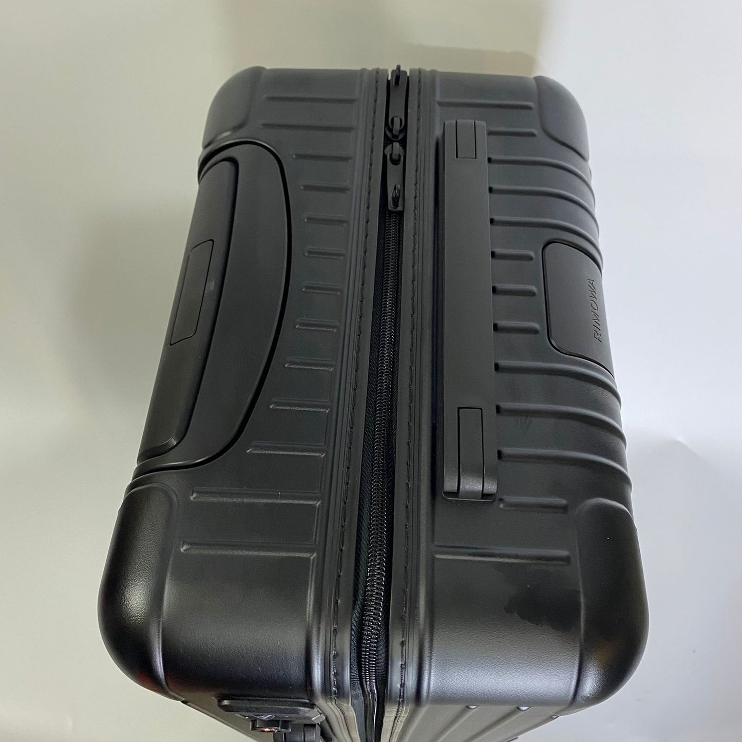 Rimowa	Cabin Original Aluminum Black