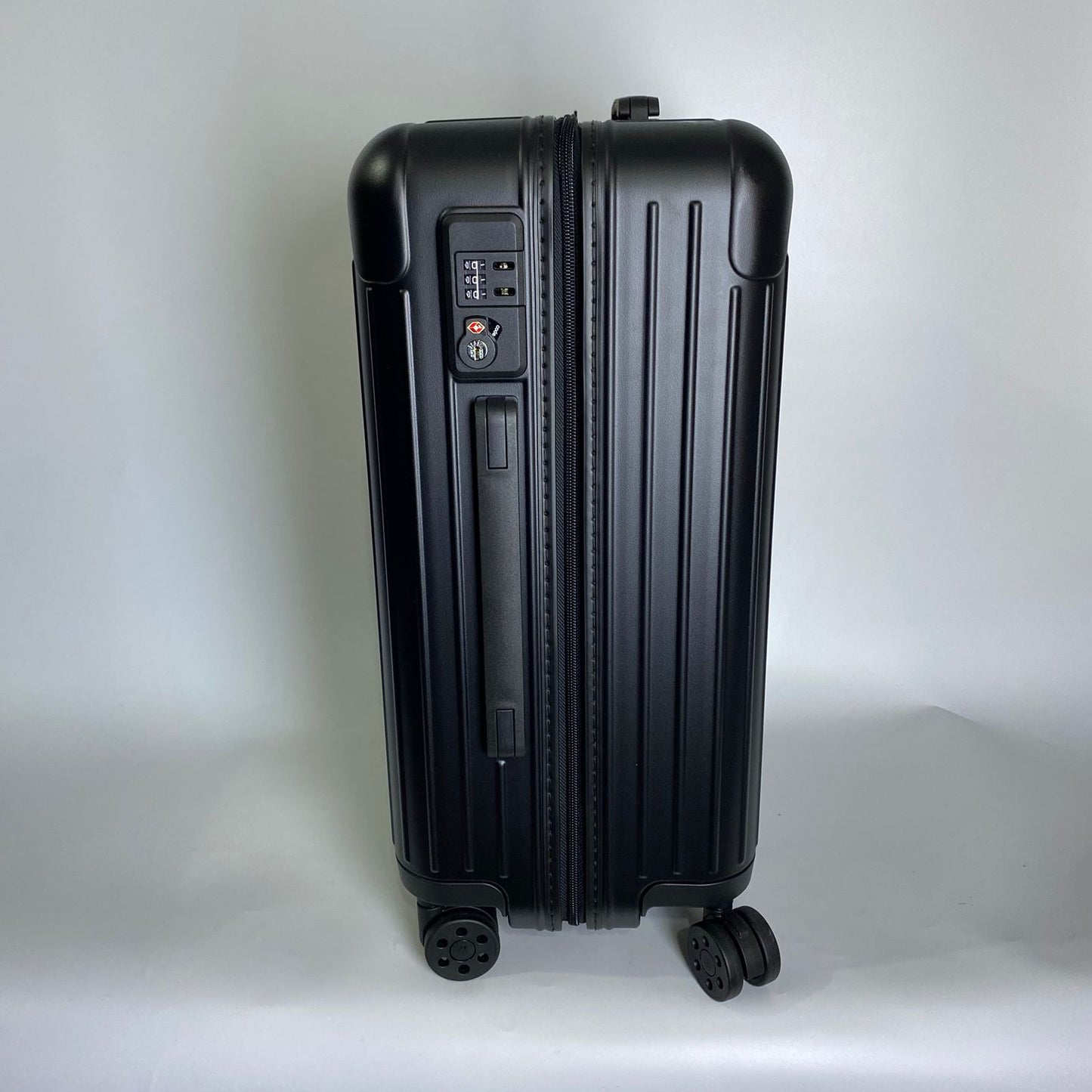 Rimowa	Cabin Original Aluminum Black