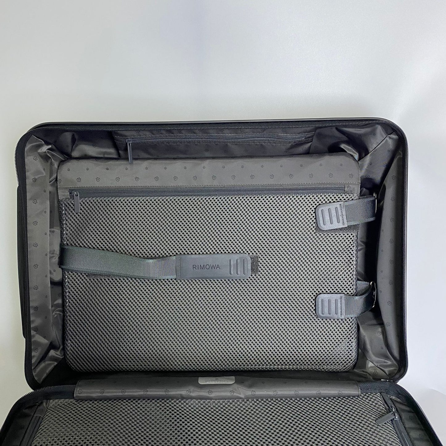 Rimowa	Cabin Original Aluminum Black