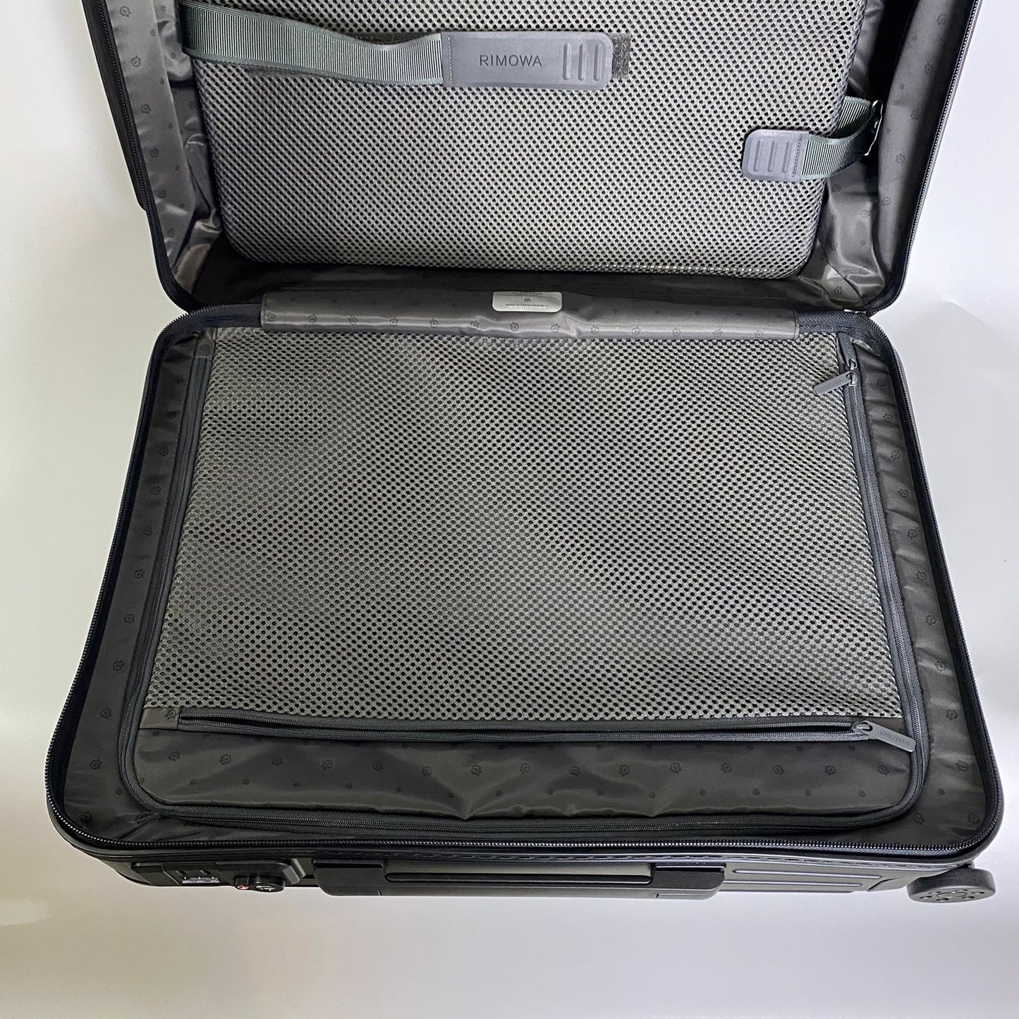 Rimowa	Cabin Original Aluminum Black