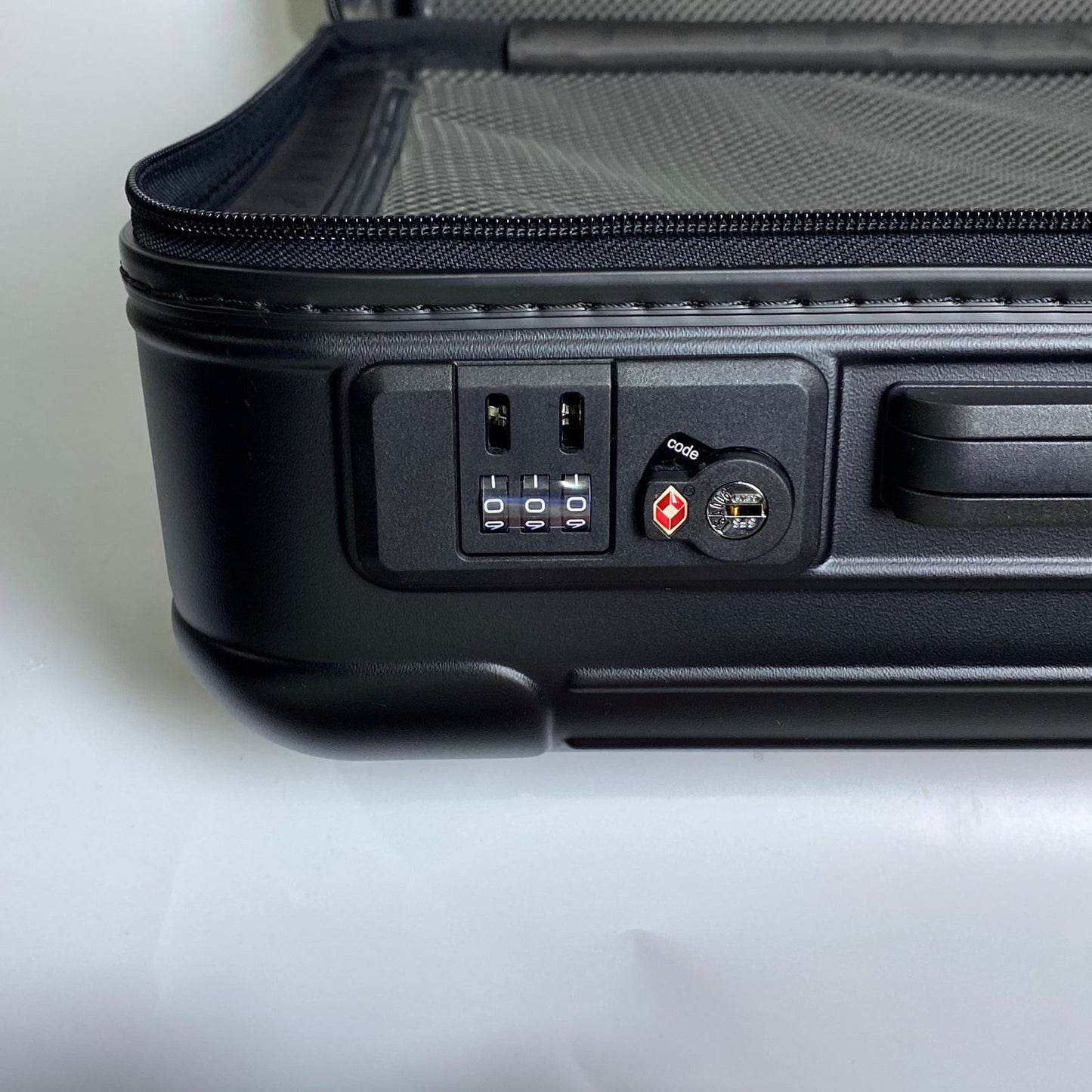 Rimowa	Cabin Original Aluminum Black