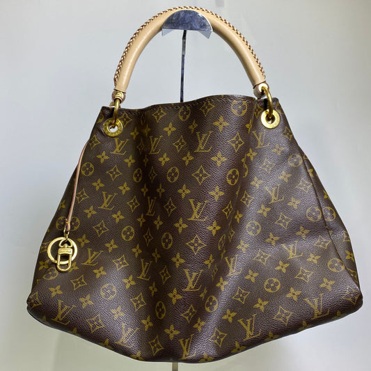Louis Vuitton Artsy Handbag Monogram