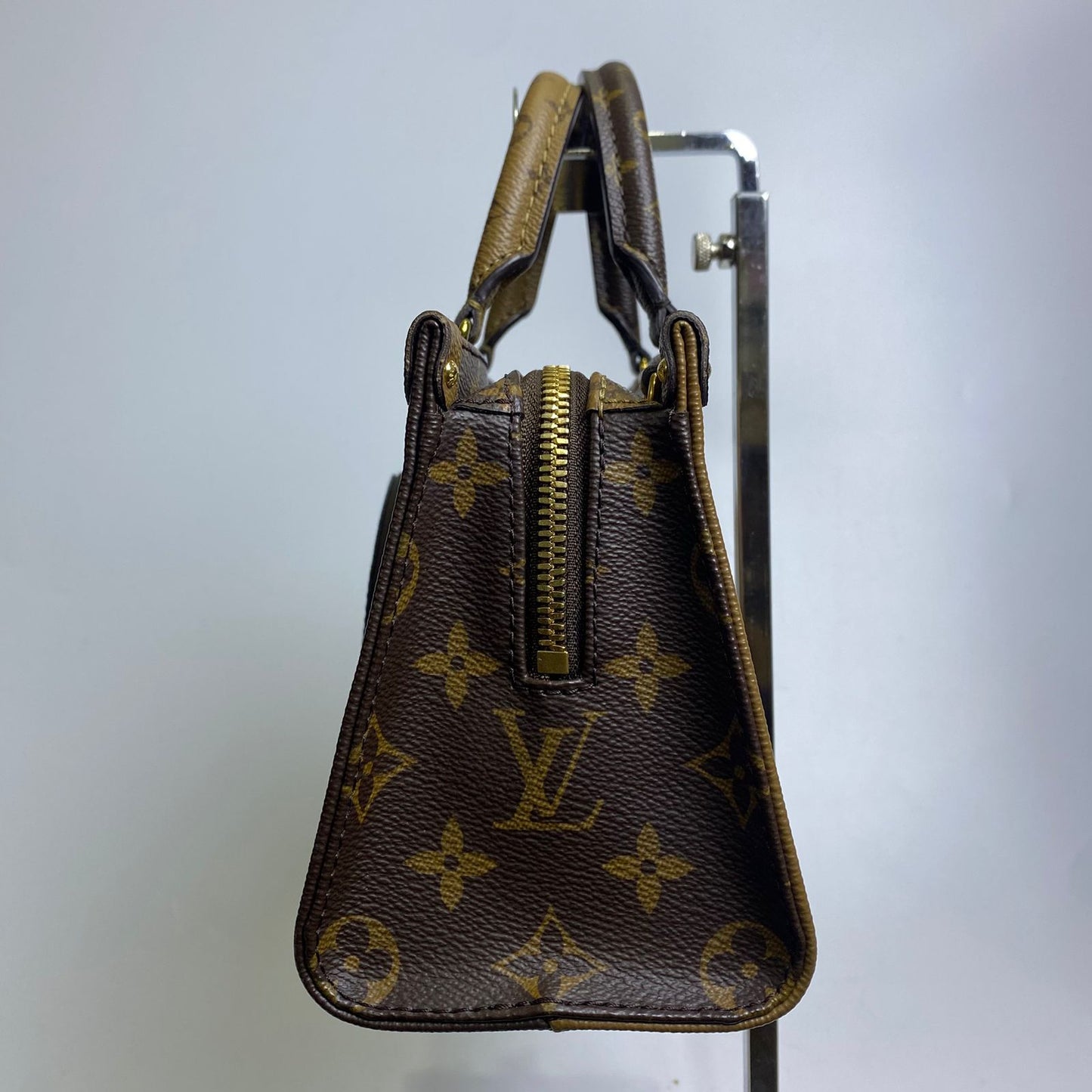 Louis Vuitton Eastwest Monogram