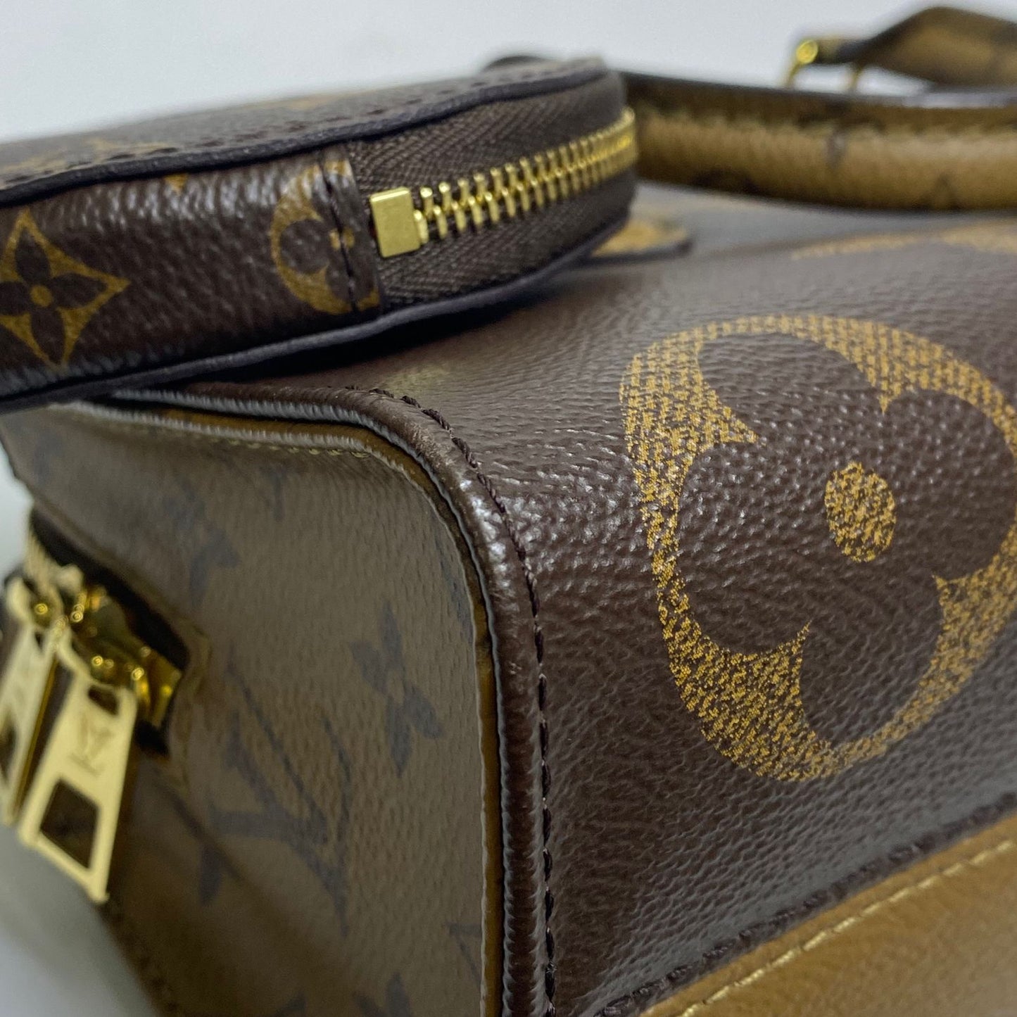 Louis Vuitton Eastwest Monogram