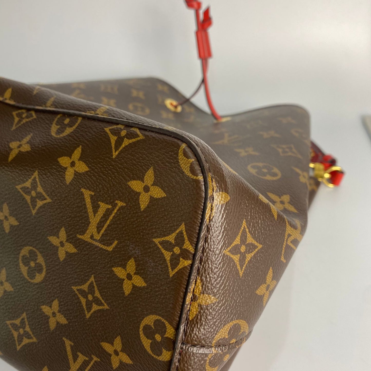 Louis Vuitton Neonoe MM Coquelicot Red