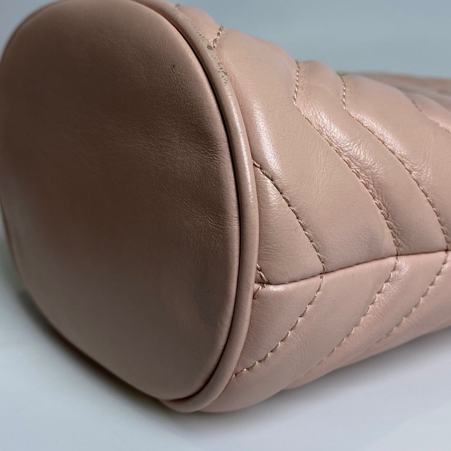 Gucci GG Marmont Mini Bucket Pink
