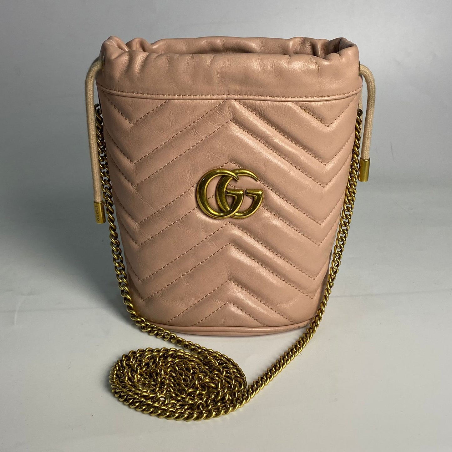 Gucci GG Marmont Mini Bucket Pink