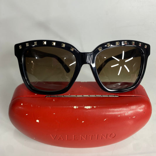 Valentino Rockstud Black Sunglasess