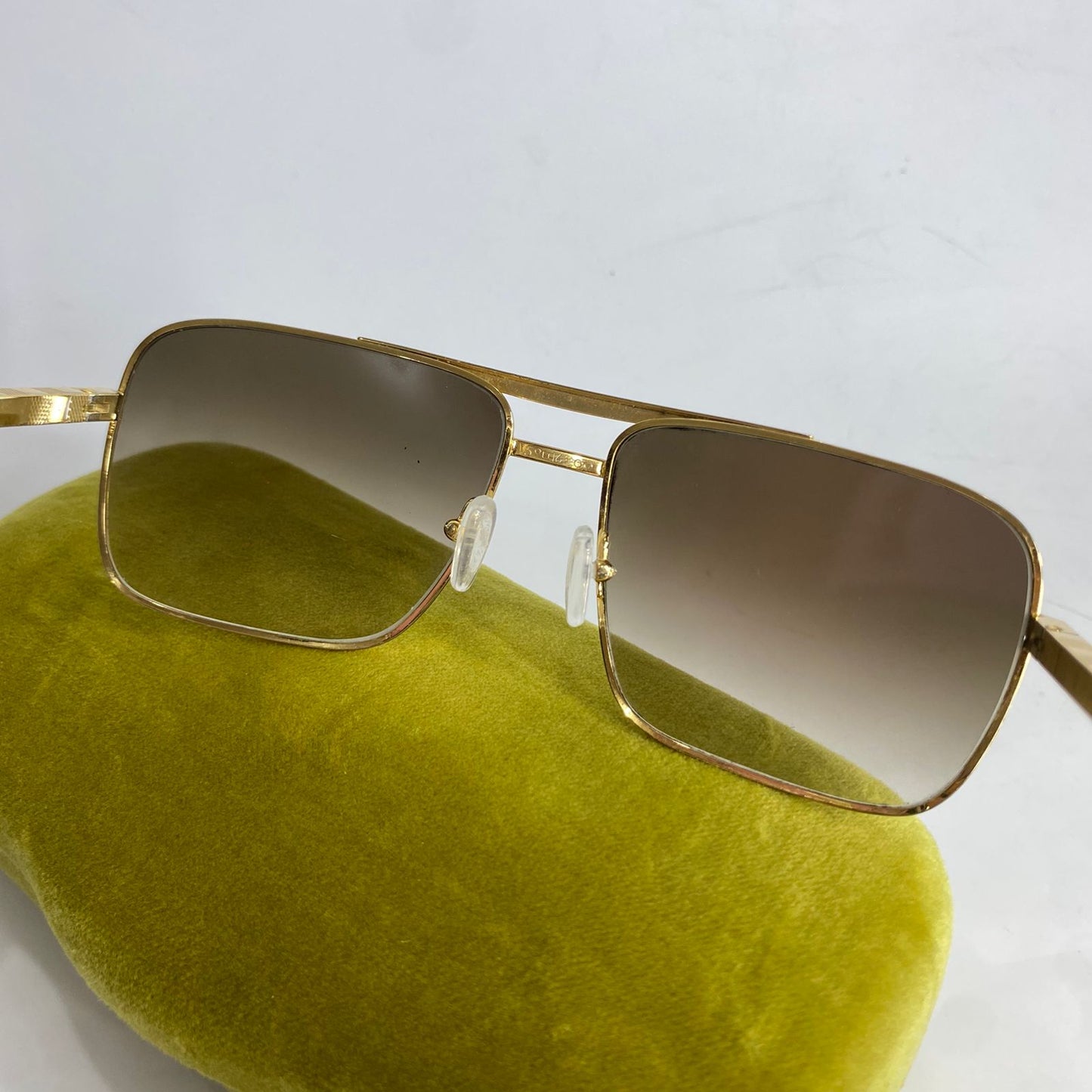Louis Vuitton Attitude Square Aviator Sunglasses Gold