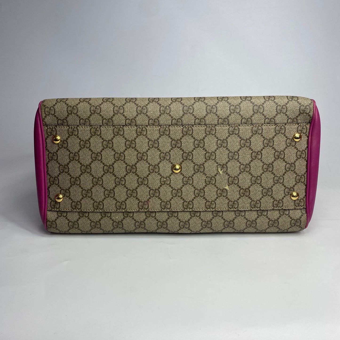 Gucci GG Supreme Boston bag in beige Pink and Red