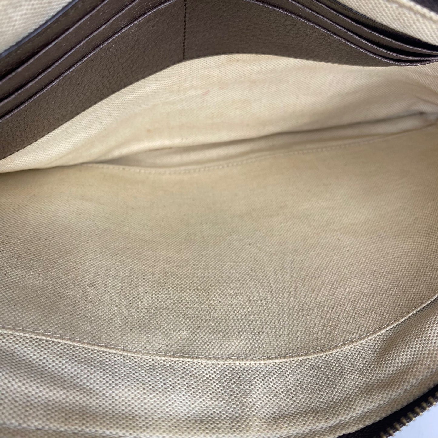 Gucci Courrier GG Supreme Clutch Various Patches