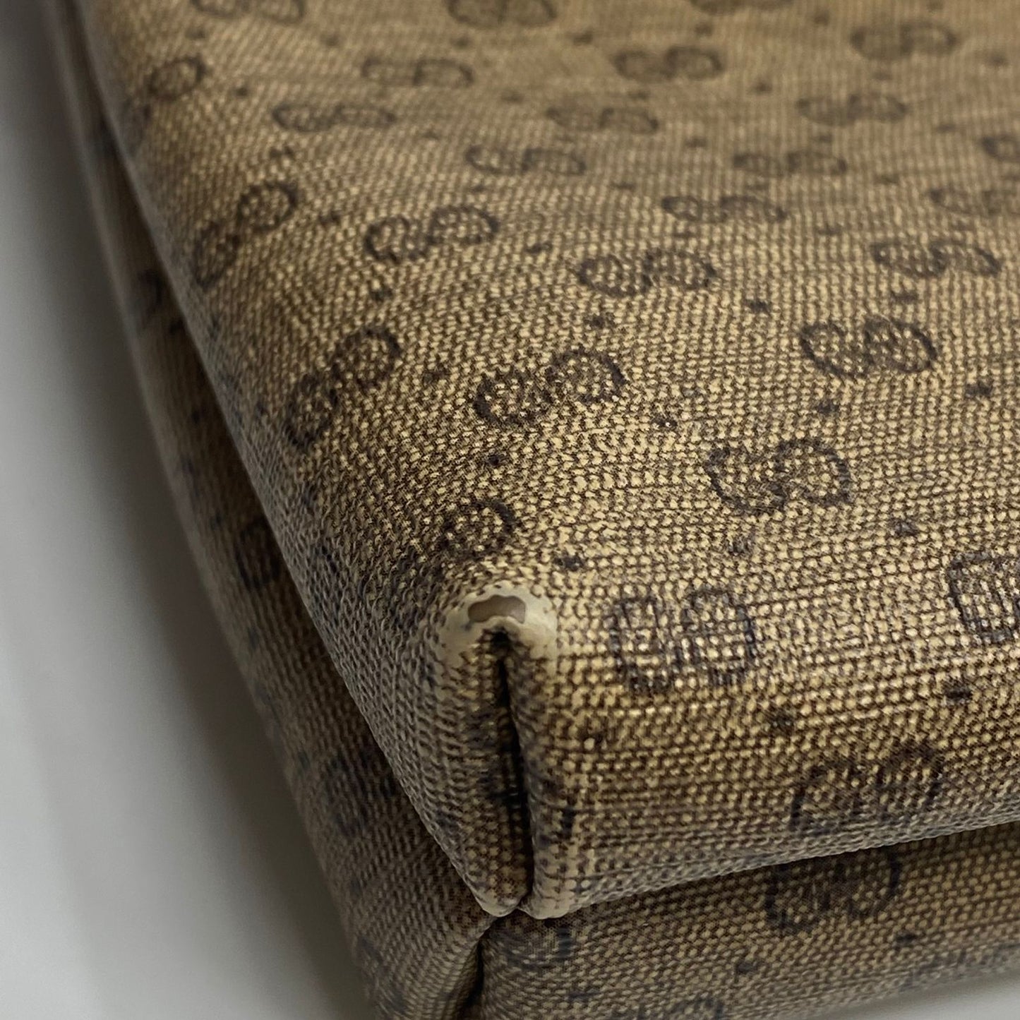 Gucci Vintage Crossbody Bag Signature GG Mono Canvas Tan