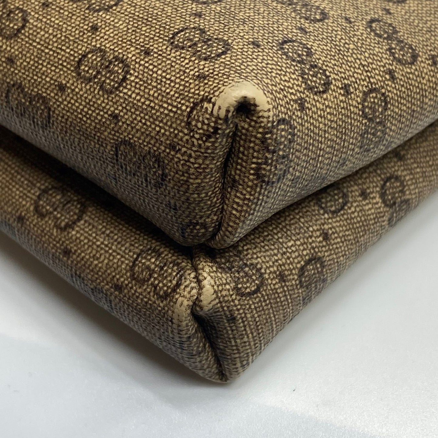 Gucci Vintage Crossbody Bag Signature GG Mono Canvas Tan