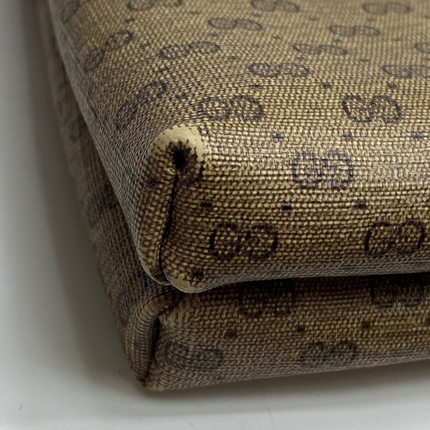 Gucci Vintage Crossbody Bag Signature GG Mono Canvas Tan