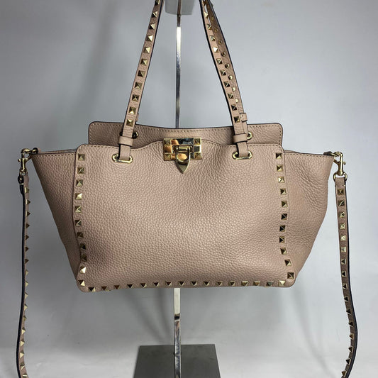 Valentino Rockstud Poudre (pinkish-beige)