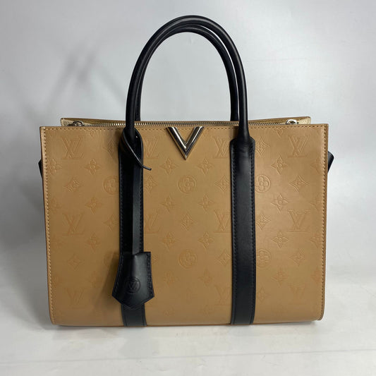 Louis Vuitton Very MM Tote Bag In Monogram Cuir Plume Leather