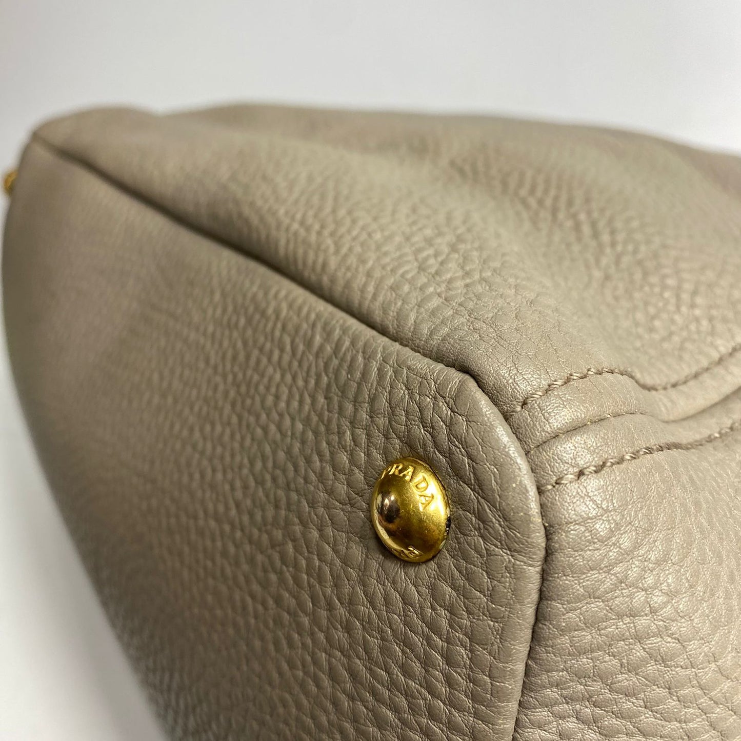 Prada Vitello Paino Taupe