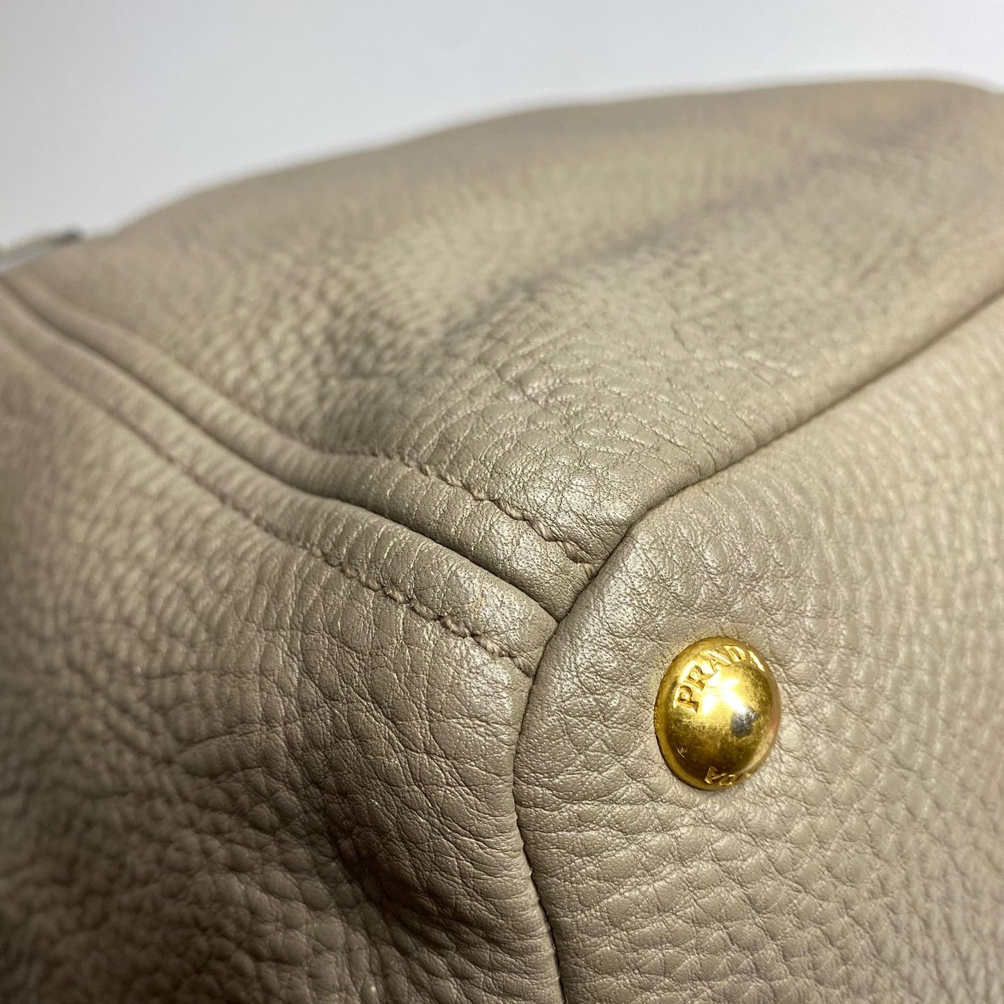 Prada Vitello Paino Taupe