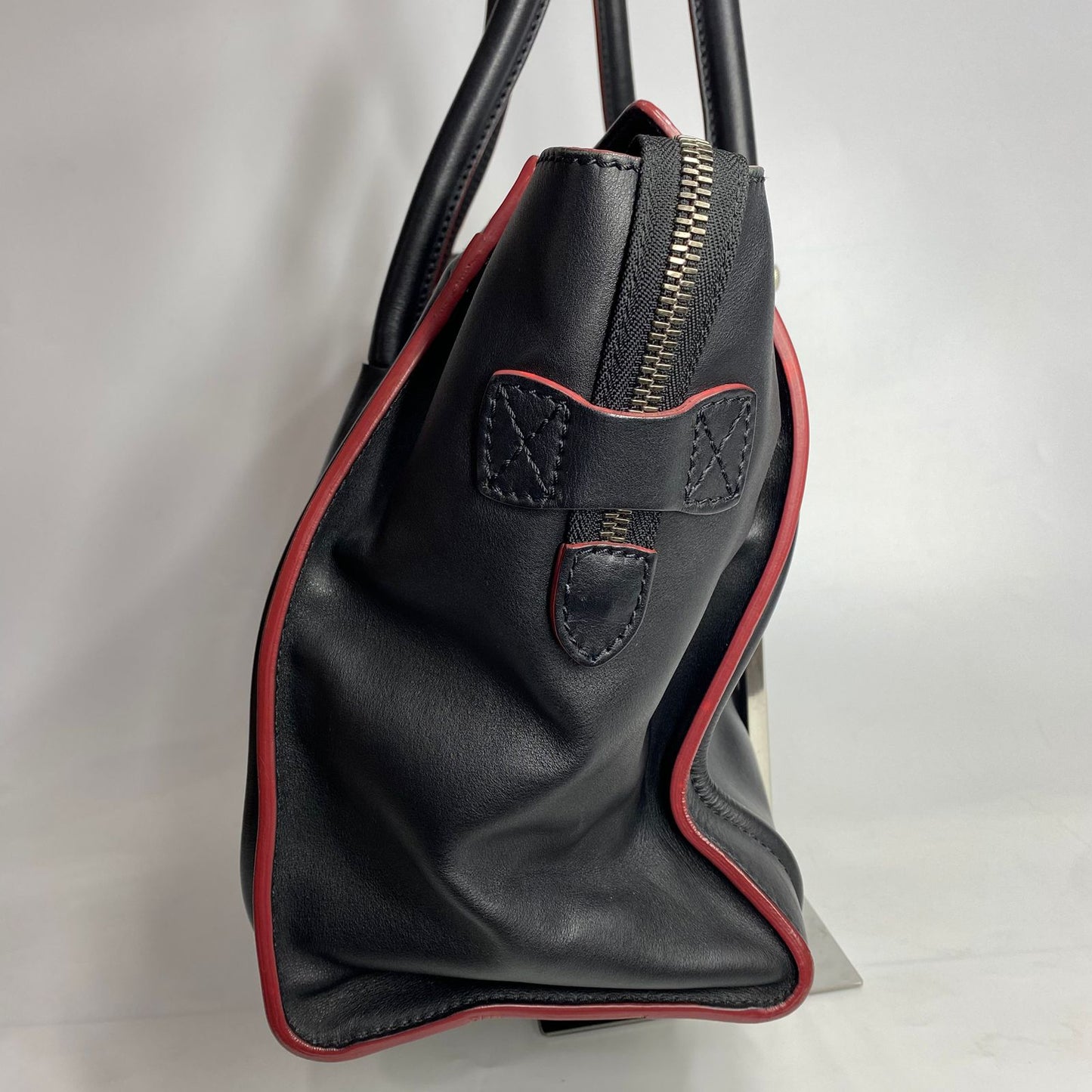 Celine Luggage Black, Red Pipin