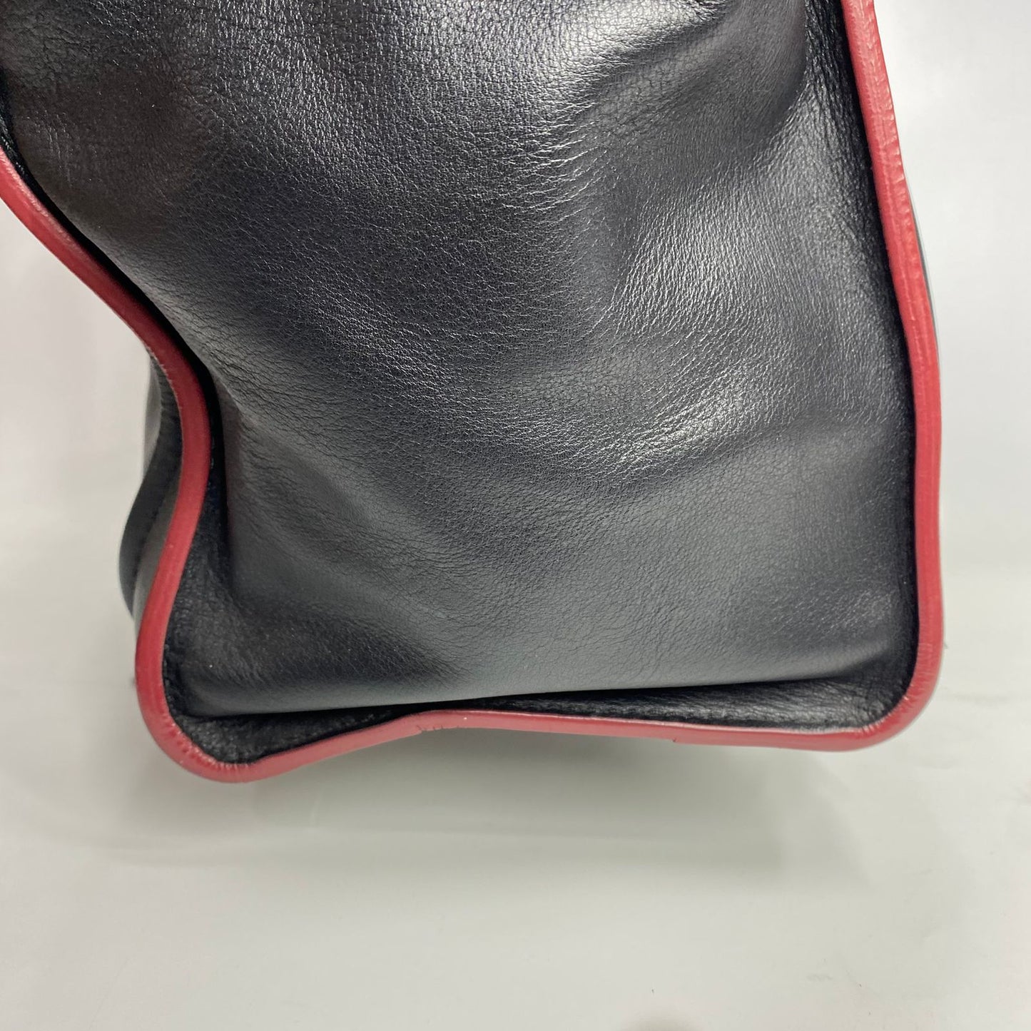 Celine Luggage Black, Red Pipin