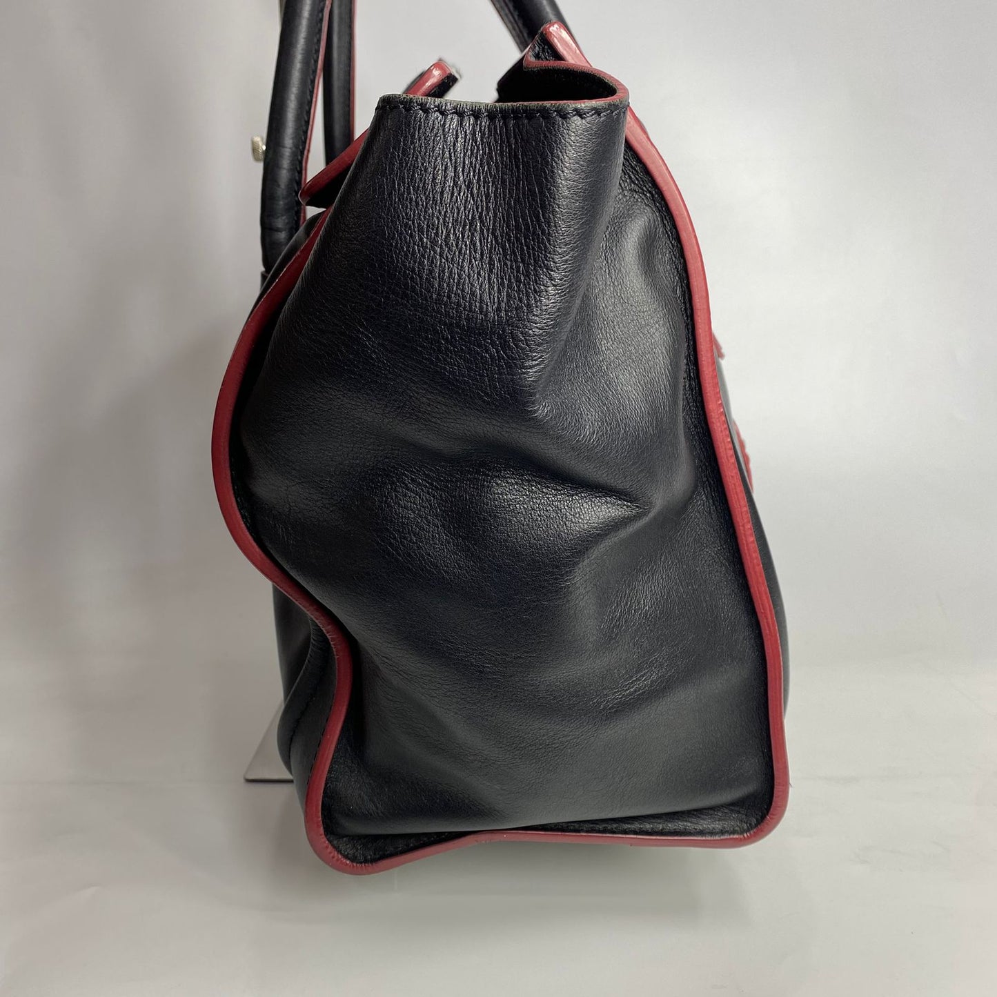 Celine Luggage Black, Red Pipin